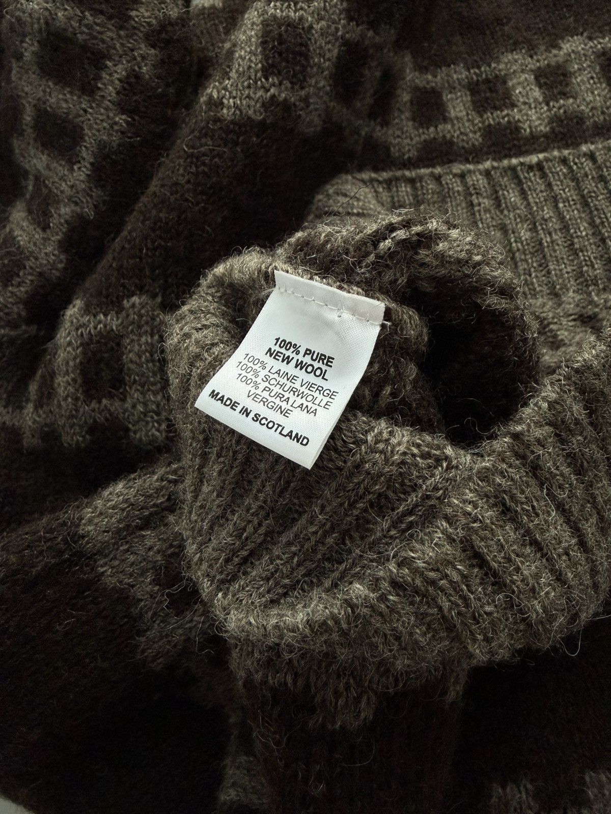Tender Co. Rare Tender Co. Locomotive Pure Wool Scotland Sweater Sz M Size US M / EU 48-50 / 2 - 6 Thumbnail