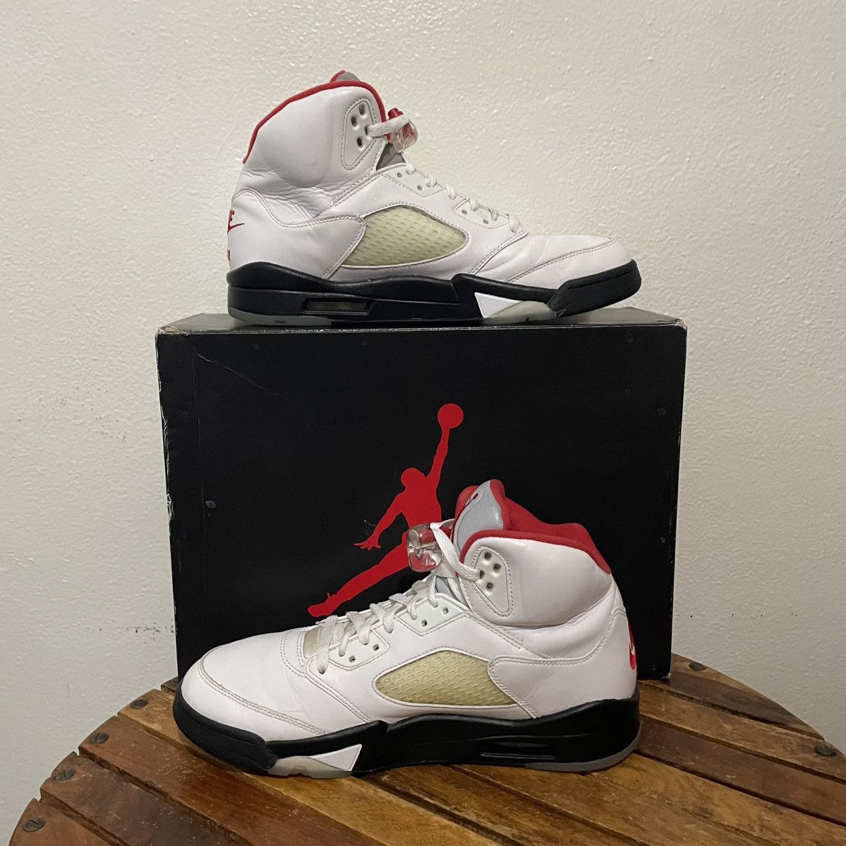 Jordan Brand × Nike Nike Air Jordan 5 Retro Fire Red Silver Tongue Mens Size 11 Size US 11 / EU 44 - 2 Thumbnail