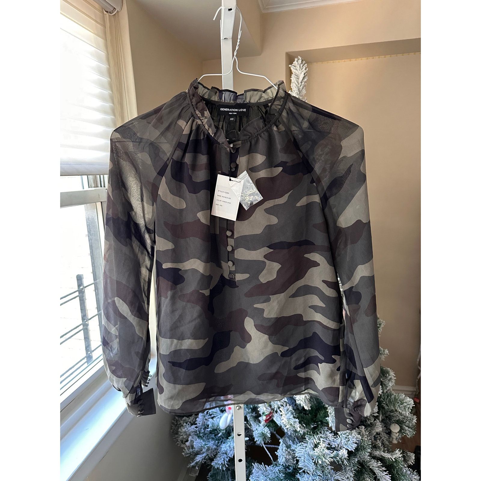 Generation Love NWT Generation Love Noa Blouse Army Camo size XXS Size XXS / US 00 / IT 34 - 5 Thumbnail