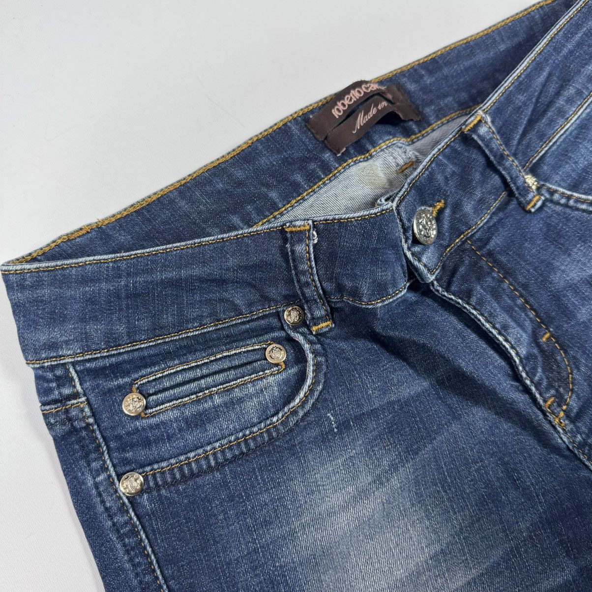 Roberto Cavalli × Vintage vintage 90s roberto cavalli short big logo justcavalli Size 30" / US 8 / IT 44 - 5 Thumbnail