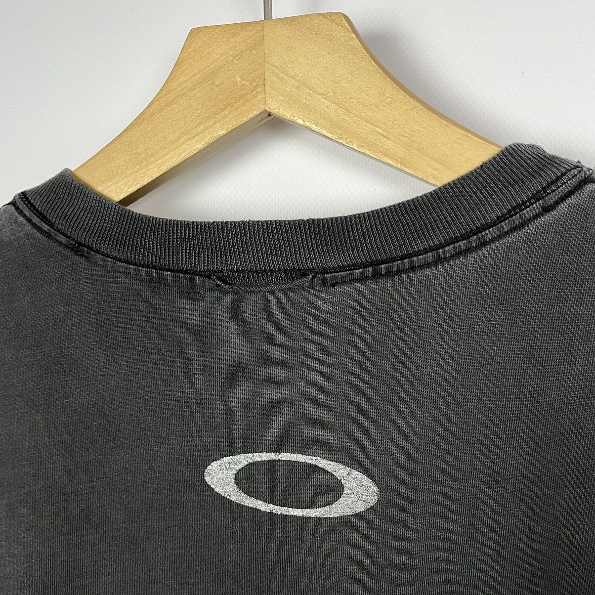 Oakley Vintage Oakley software rare Skulls sunfaded tee 2000’s Size US XL / EU 56 / 4 - 12 Thumbnail