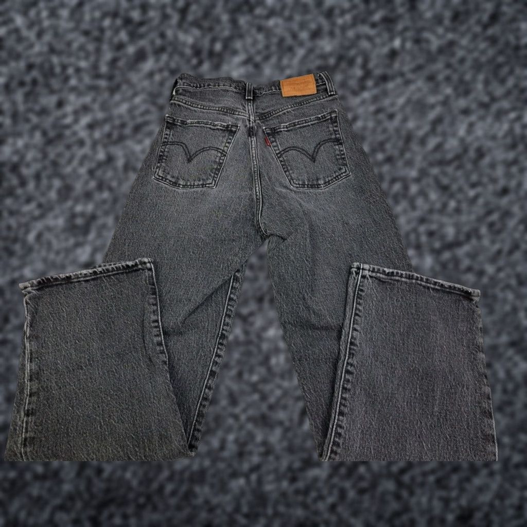 Levi's Levi's Women's Ribcage Straight Anklet Super High Rise Jeans Blk 27/27 7202 Size 27" / US 4 / IT 40 - 1 Thumbnail