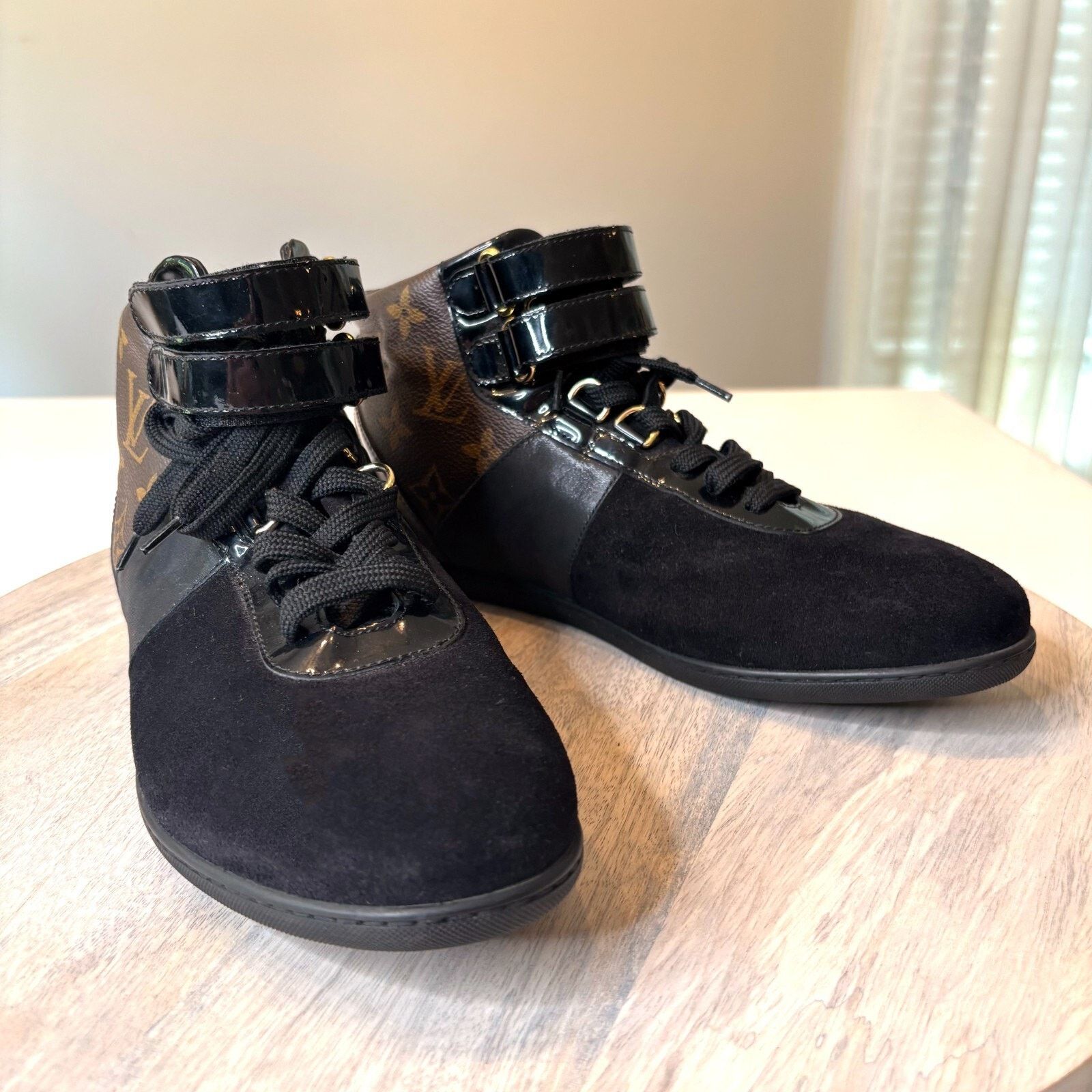 Louis Vuitton Louis Vuitton Black Monogram High Top Sneakers Size 7.5 Size US 7.5 / IT 37.5 - 4 Thumbnail