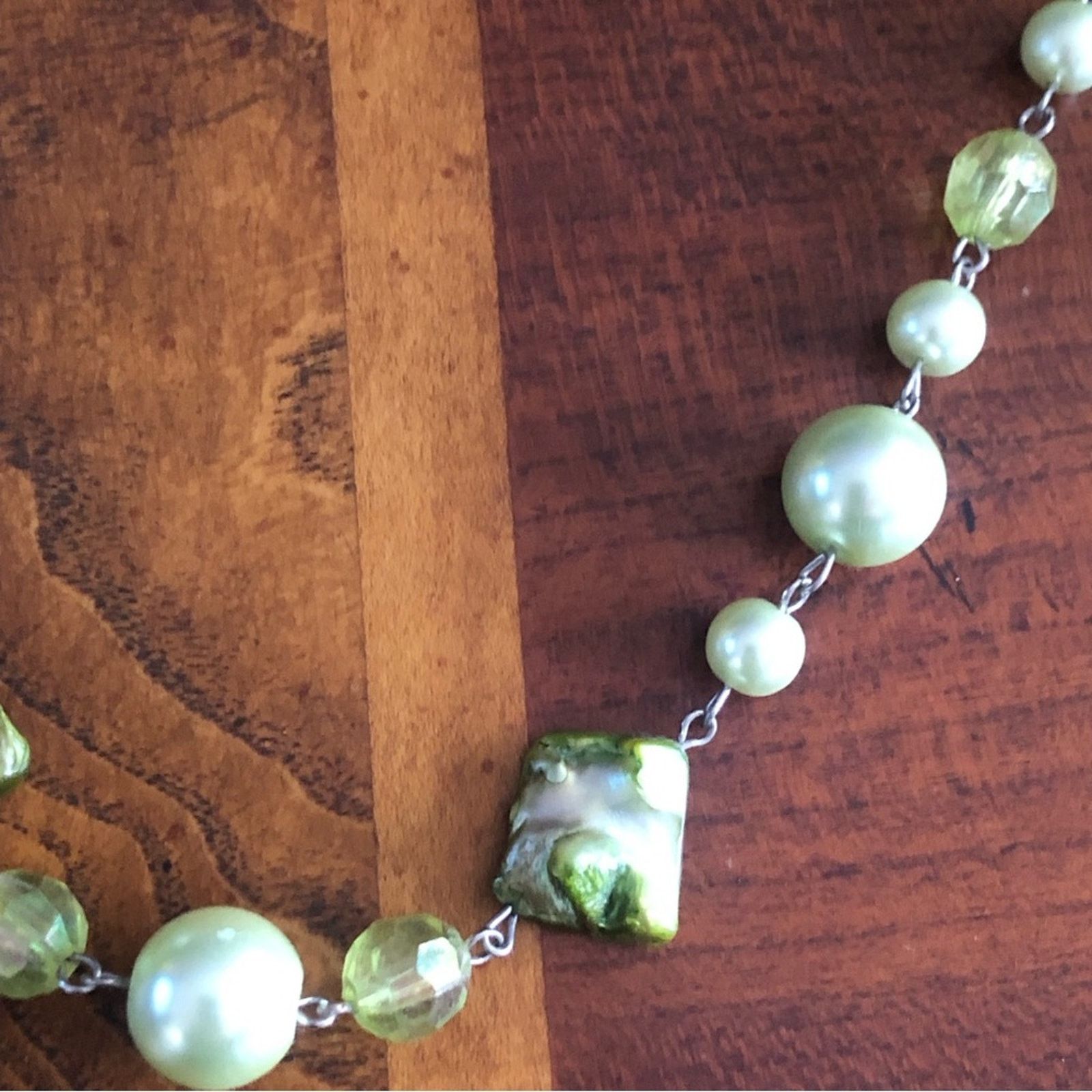 Jewelry Dyed shell pearl faceted bead linked necklace Size ONE SIZE - 7 Thumbnail