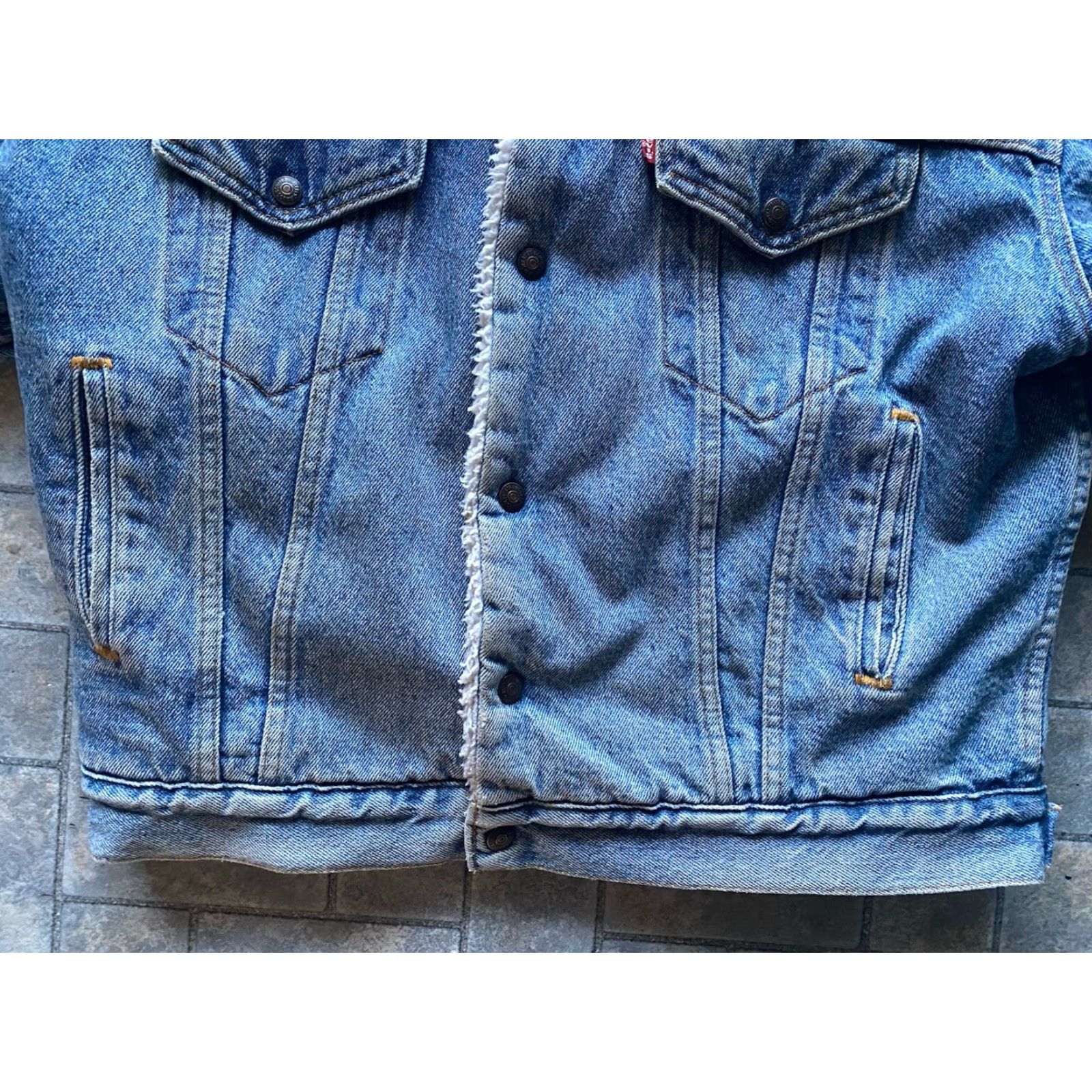Levi's VINTAGE Levi’s Denim Jacket Sherpa Lined Men’s Size M Blue Made In USA WPL 423 Jacket Mens Denim Blue Lined Cotton Polyester Snap USA 423 Accessories? Size US M / EU 48-50 / 2 - 7 Thumbnail