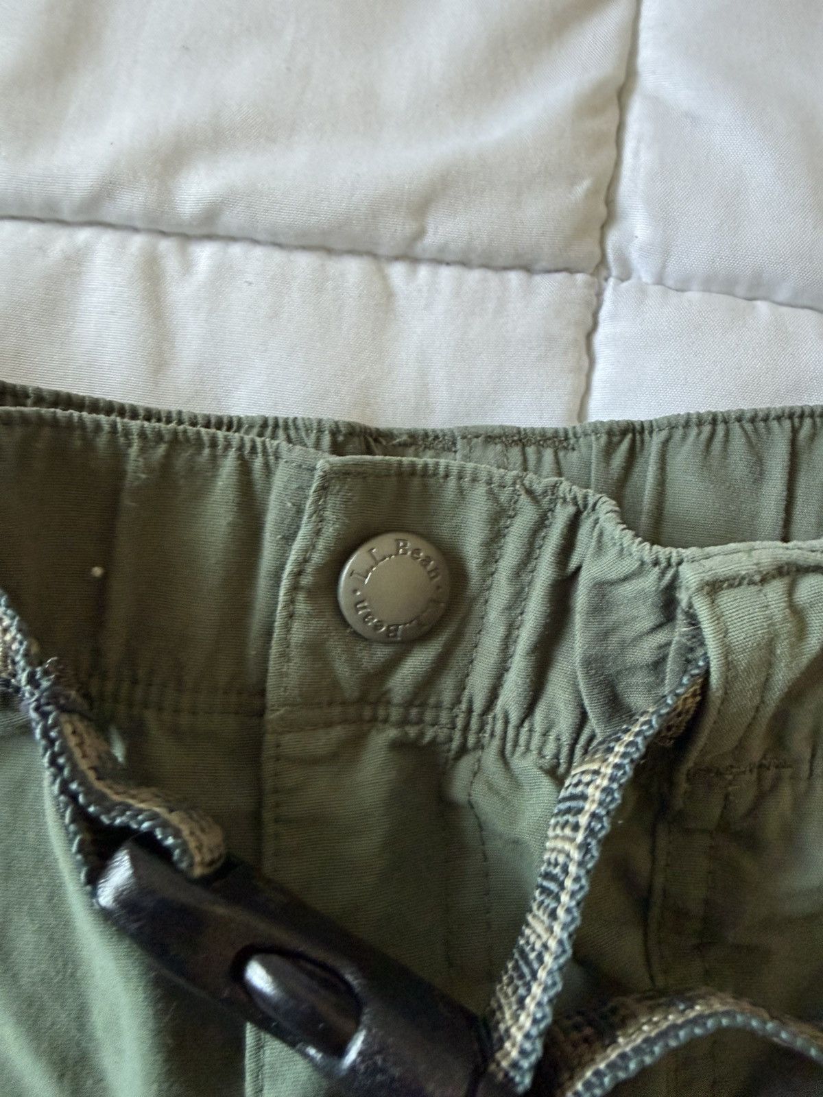 L.L. Bean L.L. Bean Forest Green Cargo Shorts Size US 32 / EU 48 - 4 Thumbnail