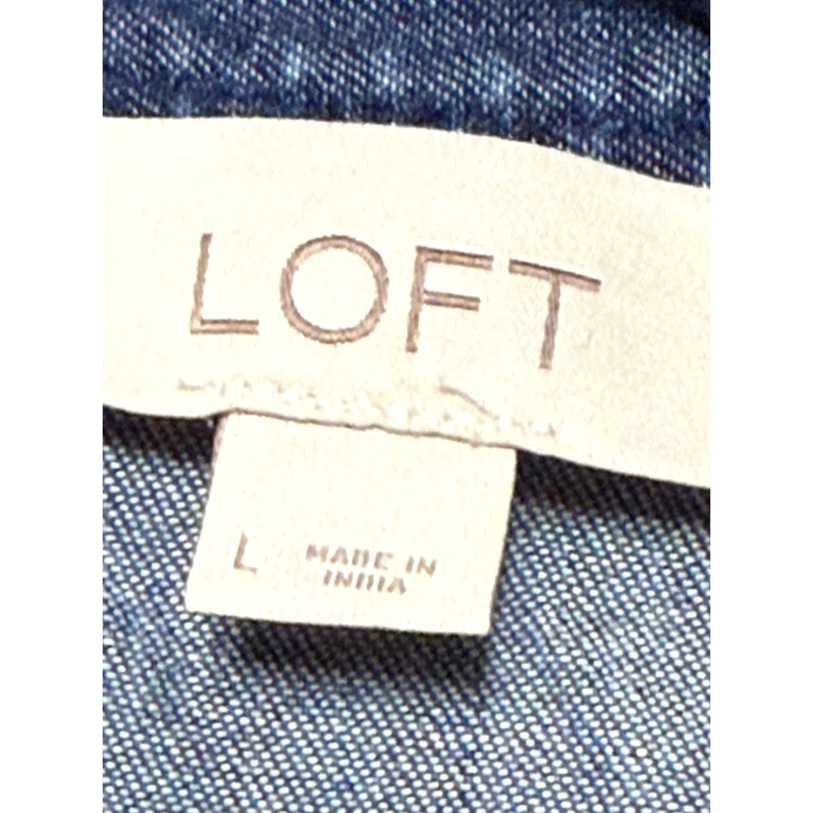 Loft VINTAGE? No. (But not vintage) Loft Shirt Women L Blue Long Sleeve V-Neck Shirt Size L / US 10 / IT 46 - 5 Thumbnail
