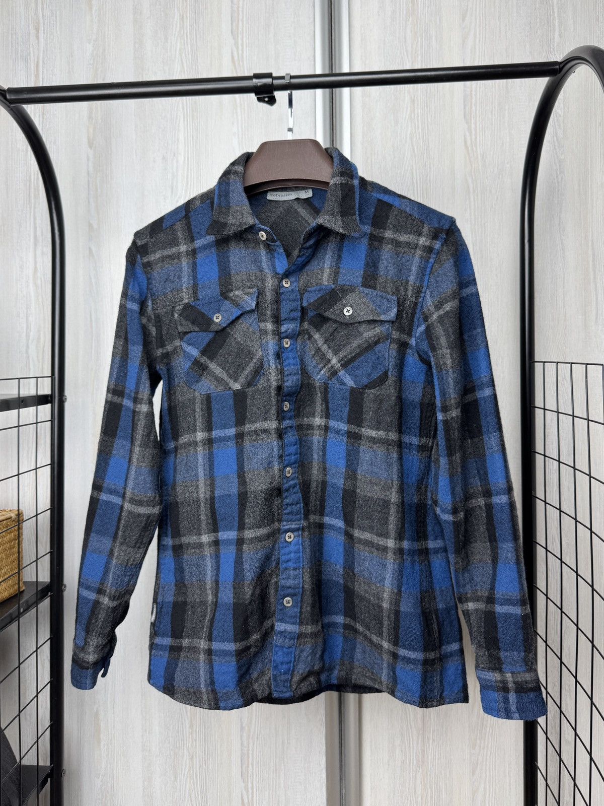 Icebreaker Icebreaker blue checkered flannel outdoor long sleeve shirt Size US M / EU 48-50 / 2 - 9 Thumbnail