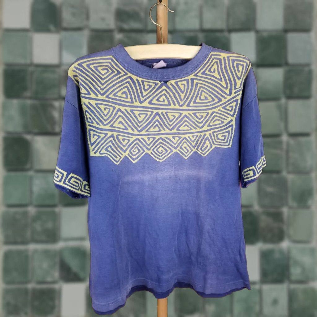 Vintage VINTAGE 90' SUN FADED TRIBAL ETHNIC PATTERN GEOMETRIC AZTEC BLUE T-SHIRT SZ XL Shirt Men XL Blue 90s Vintage AZTEC Tribal Geometric Sun Fade T-Shirt Size US XL / EU 56 / 4 - 1 Thumbnail