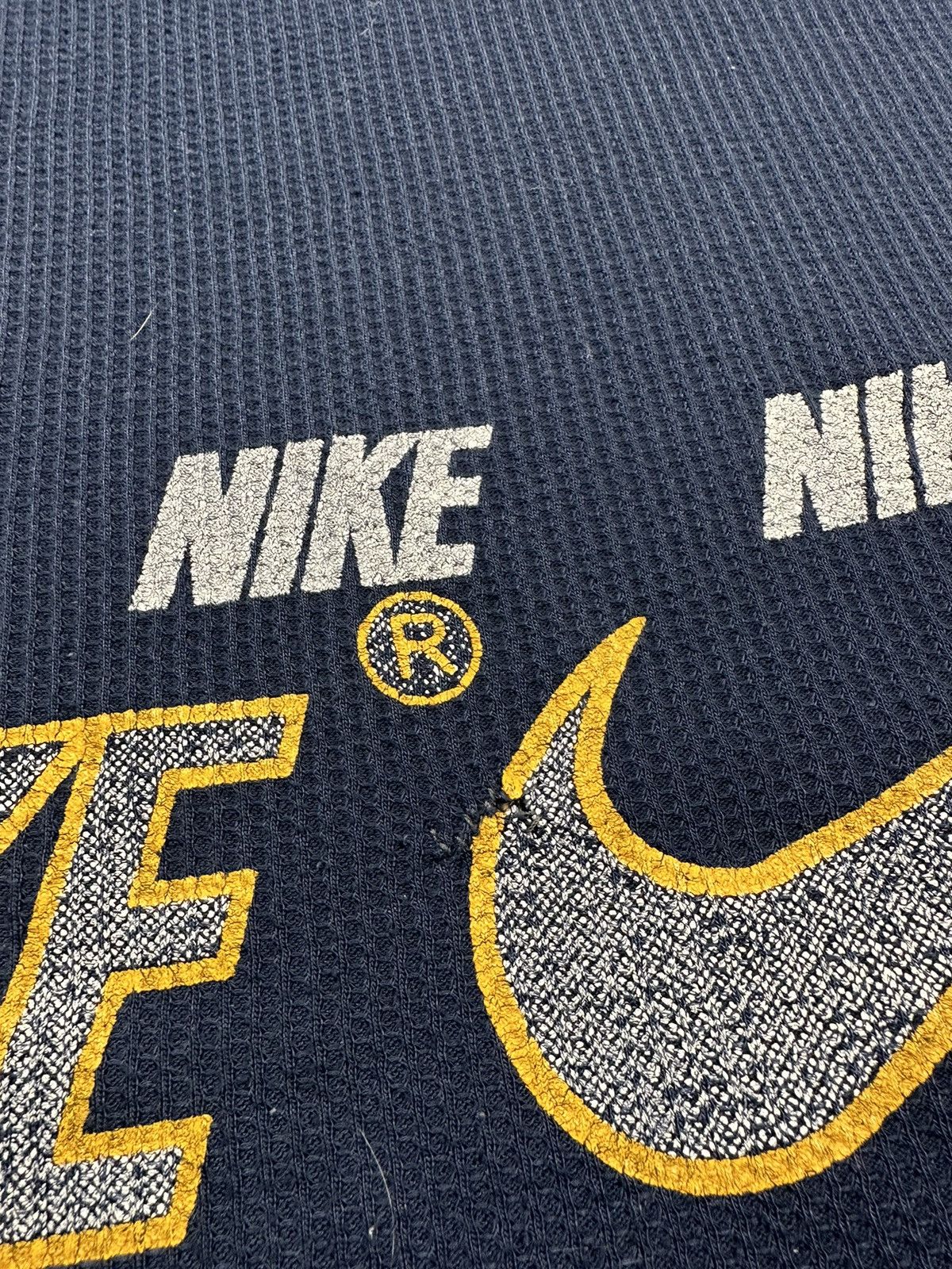 Nike ‼️ Rare Vintage Nike Swoosh Spell Out 90s Multi Navy Tee Size US L / EU 52-54 / 3 - 4 Thumbnail