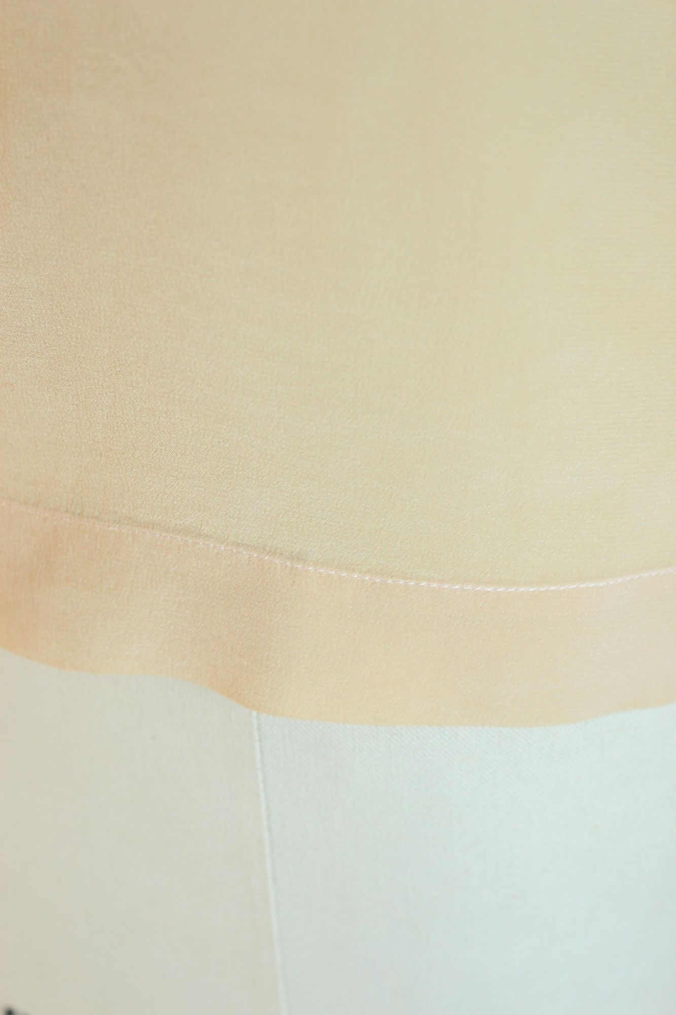 Other Womens Ivory Silk Blouse, Sleeveless Shell, Button in Back, Size L / US 10 / IT 46 - 8 Thumbnail