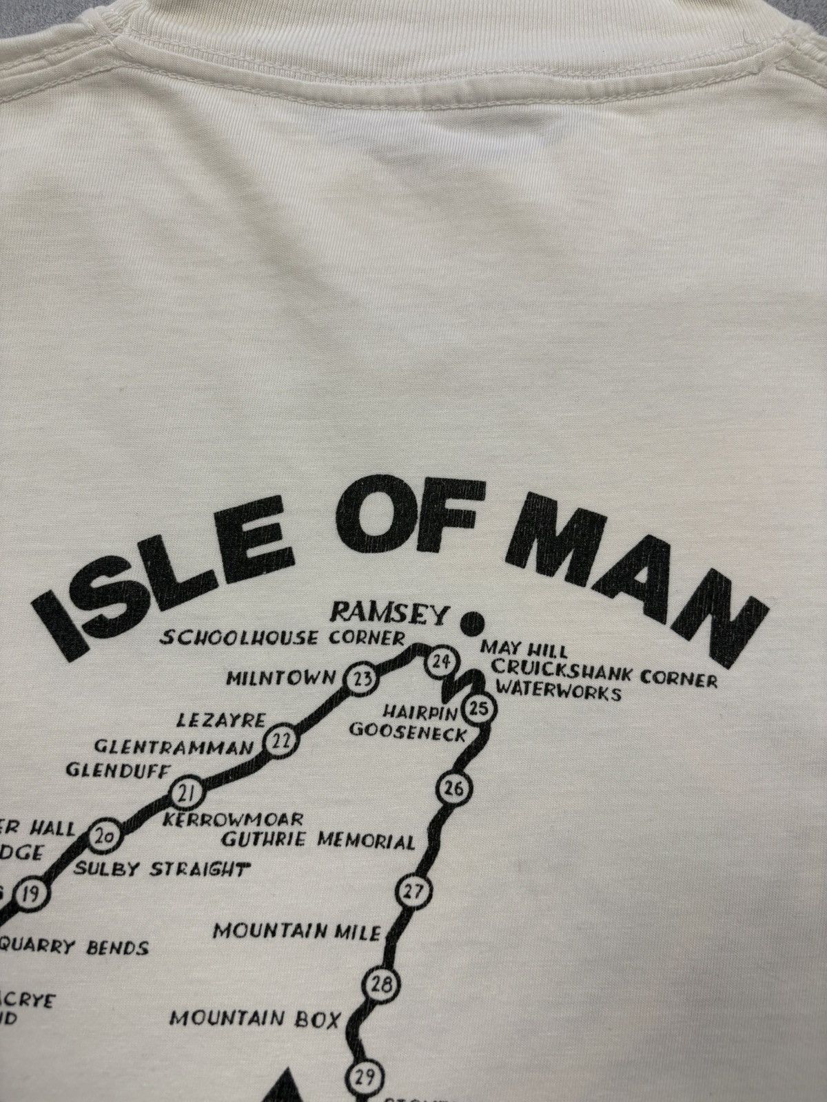 Vintage Vintage 90s Isle of Man TT Motorcycle Racing T-Shirt Moto Size US XL / EU 56 / 4 - 11 Thumbnail