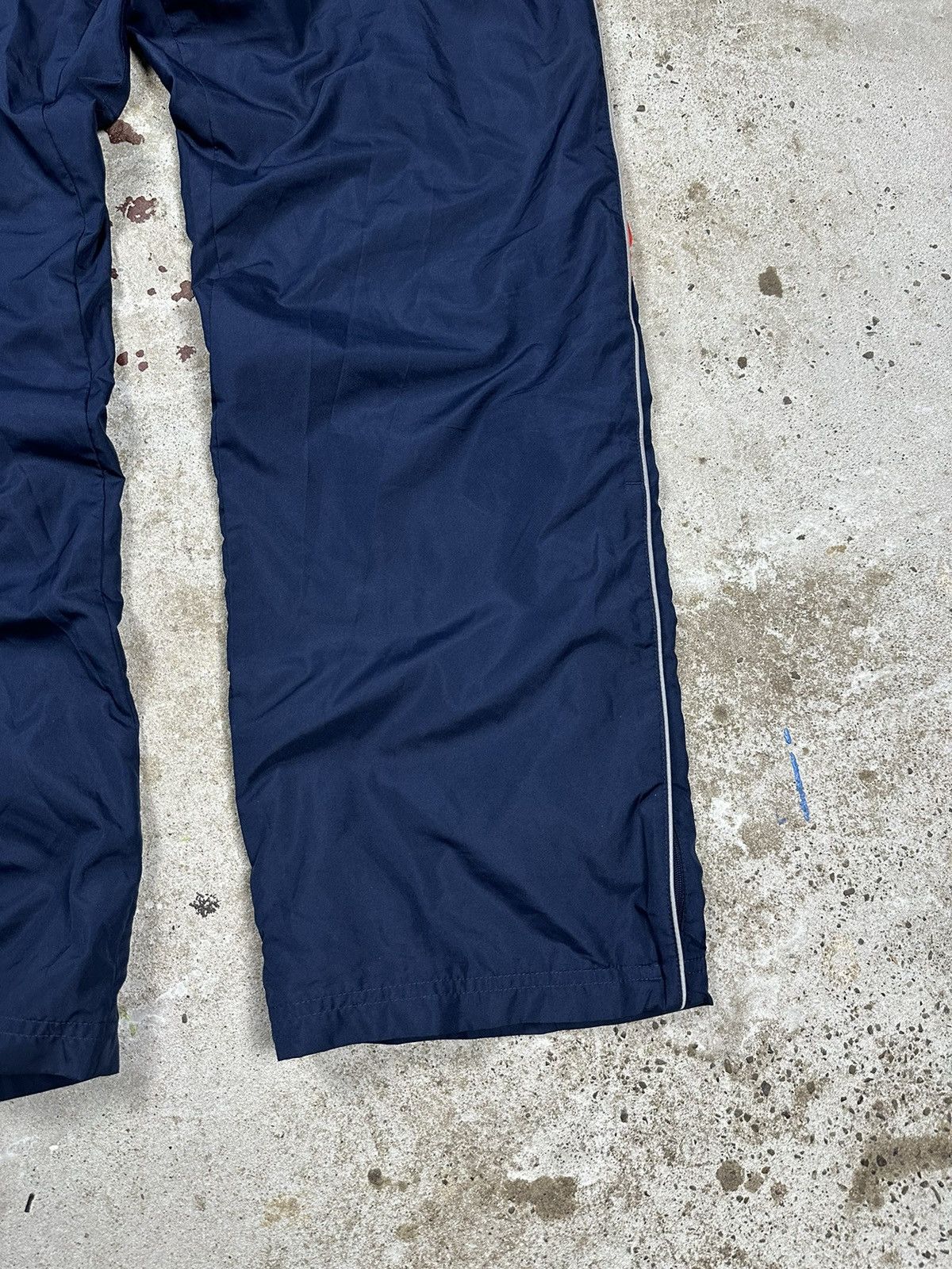 Nike Vintage Y2K Nike Navy Track Pants Swoosh Size US 32 / EU 48 - 5 Thumbnail
