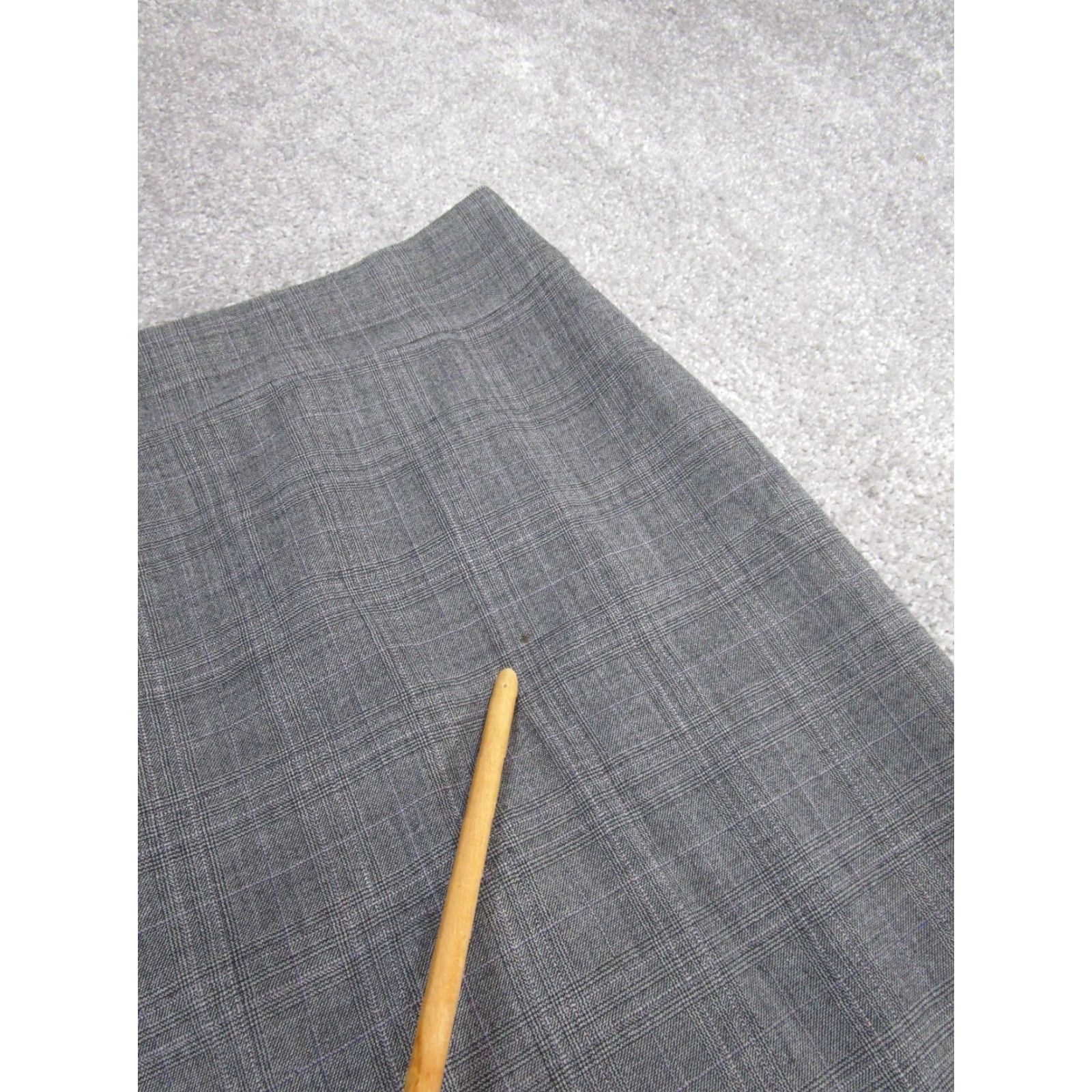 Banana Republic VINTAGE Banana Republic Pencil Skirt Womens 4 Gray Wool Blend Officewear Stain Krell? Size 27" / US 4 / IT 40 - 2 Thumbnail