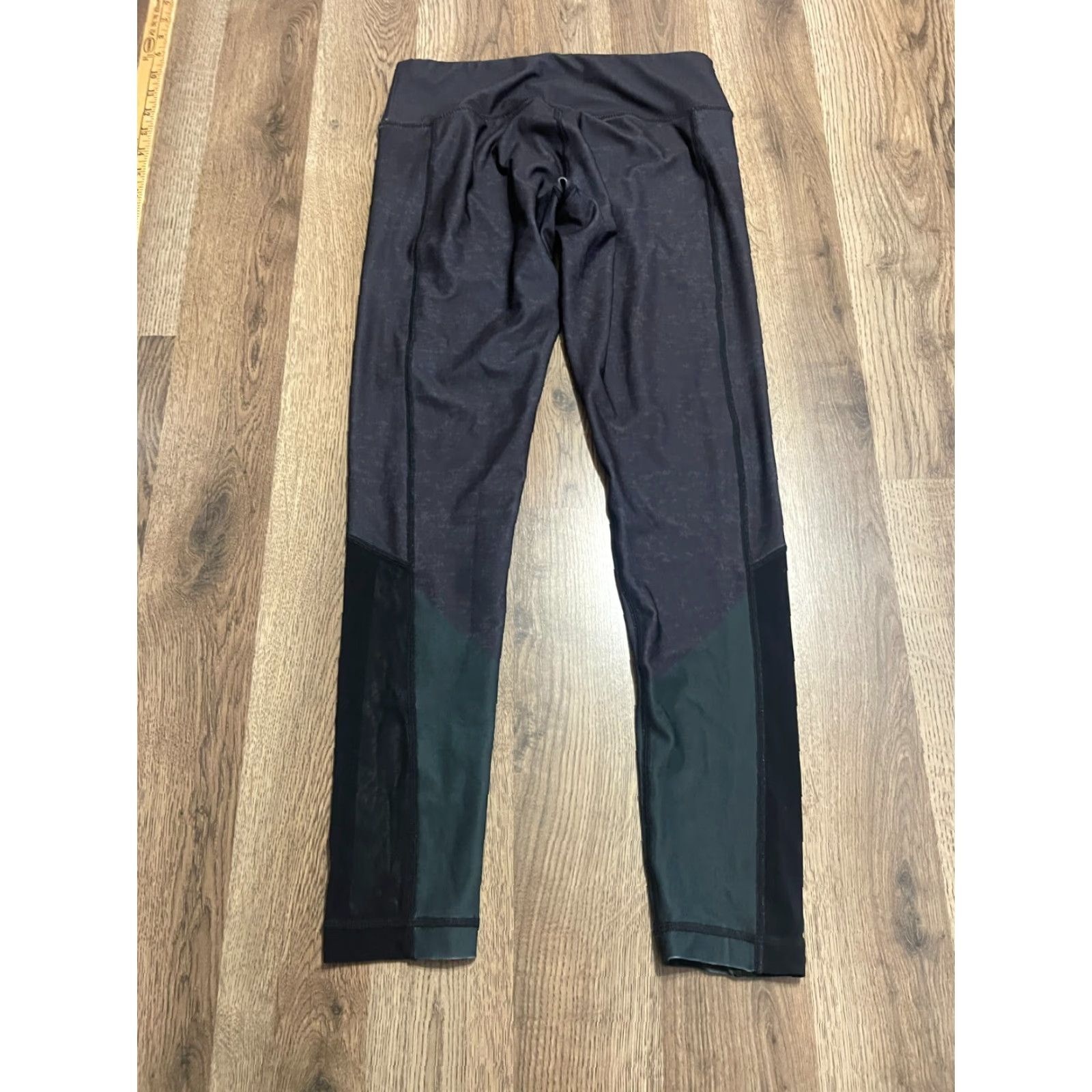 NFL Team Apparel Pants Women's Small Black Leggings NFL Green Bay Packers Size 28" / US 6 / IT 42 - 2 Thumbnail