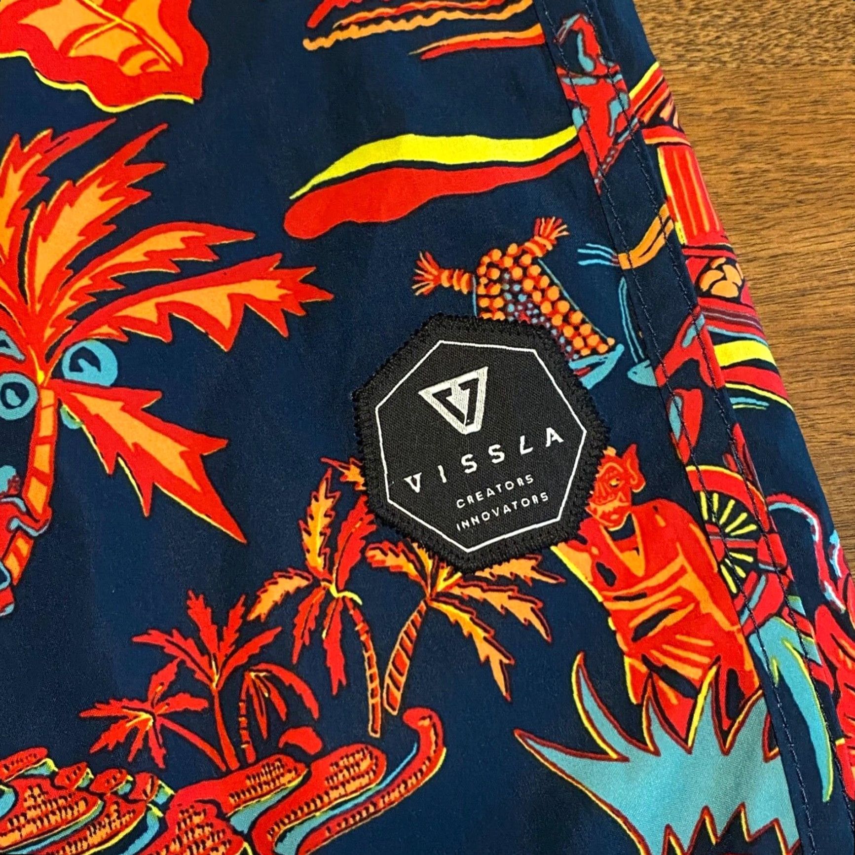 Vissla Vissla Board Shorts Mens 29 Red Hawaiian Drawstring 9" Inseam Swim Trunks Size US 29 - 2 Thumbnail