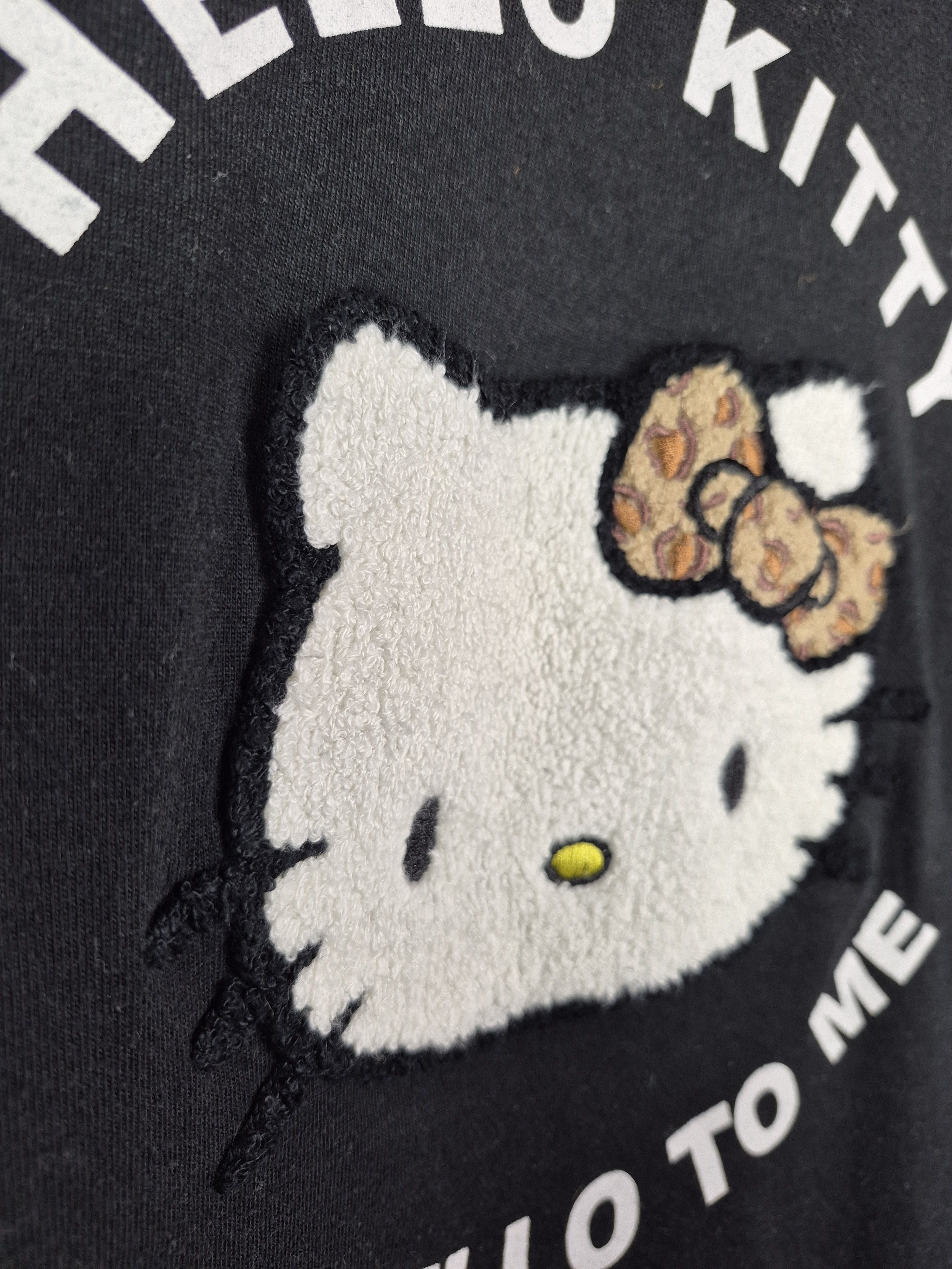 Japanese Brand 🔥 Hello Kitty Sanrio Japan Big Logo Carpet Tee Size US L / EU 52-54 / 3 - 4 Thumbnail