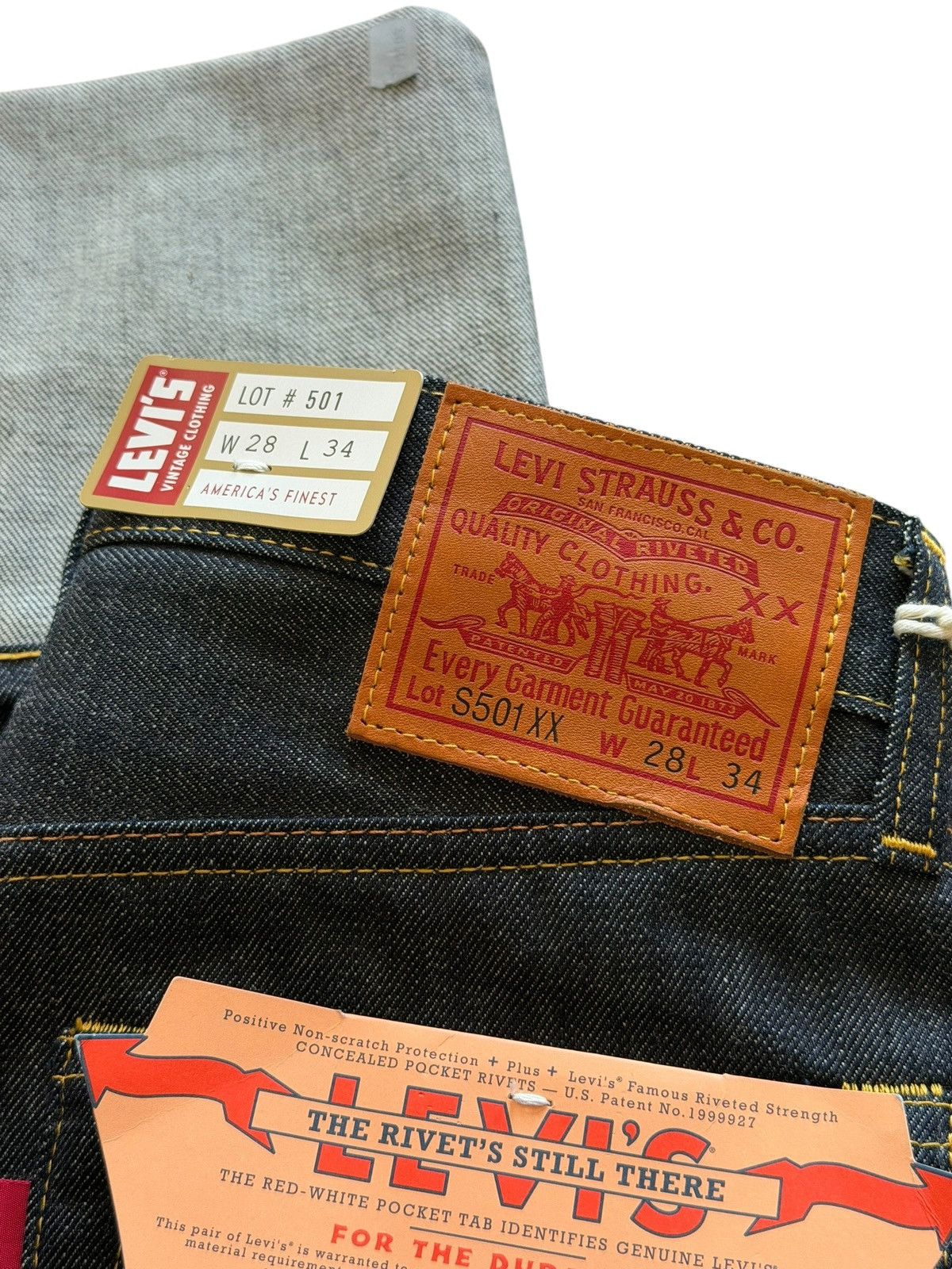 Levi's Vintage Clothing LVC 1944 1/100 WW2Cone Mills White Oak Perfect Imperfections Size US 28 / EU 44 - 7 Thumbnail