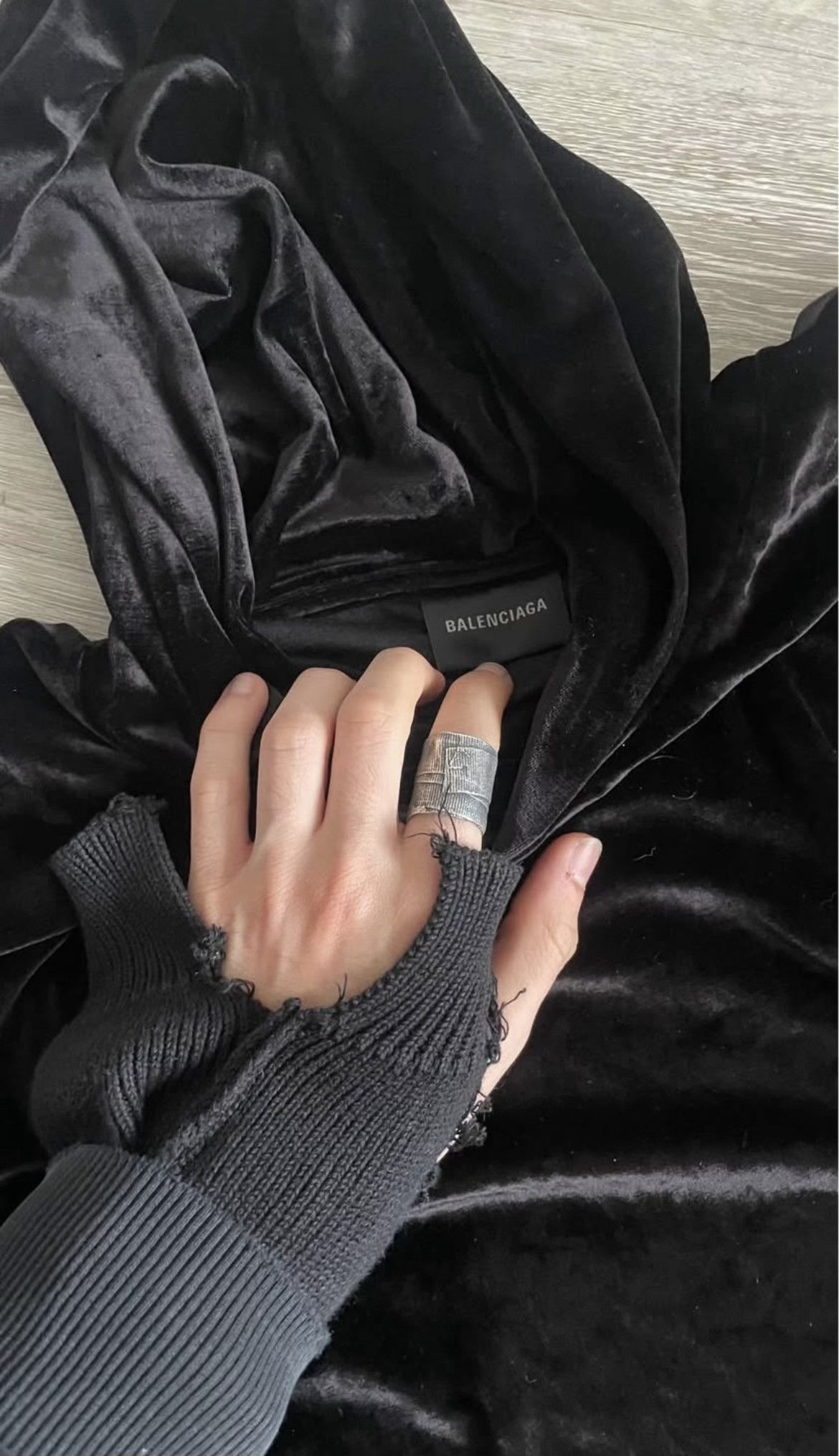 Balenciaga BALENCIAGA OVERSIZED VELOUR HOODIE Size US L / EU 52-54 / 3 - 4 Thumbnail