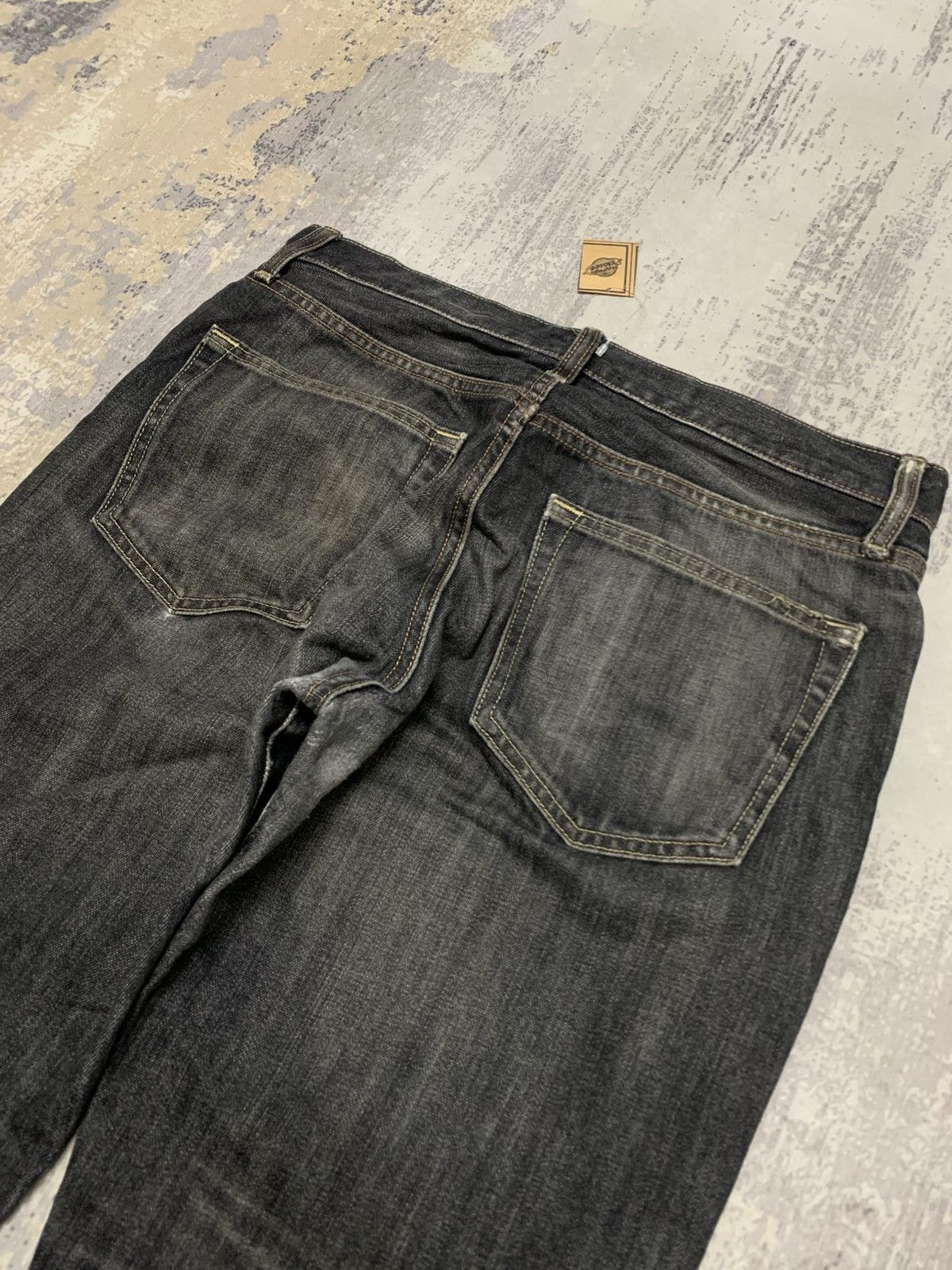 Undercover × Uniqlo W32x29 Uniqlo Jeans Faded Black Denim Jeans Size US 32 / EU 48 - 8 Thumbnail