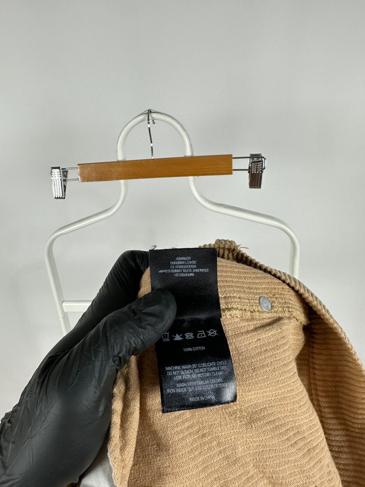 Karl Kani Vintage Karl Kani Corduroy Y2K Rap Baggy Cargo Pants Size US 30 / EU 46 - 18 Thumbnail