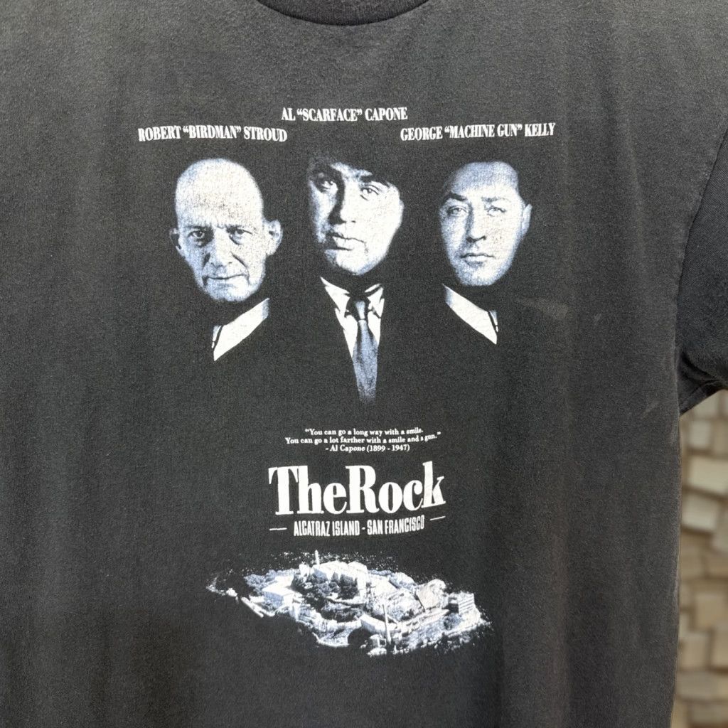 Delta VINTAGE The Rock Alcatraz Al Capone Machine Gun Kelly T Shirt Men Large Black 20s Mobster Movie Promo Size US L / EU 52-54 / 3 - 1 Thumbnail