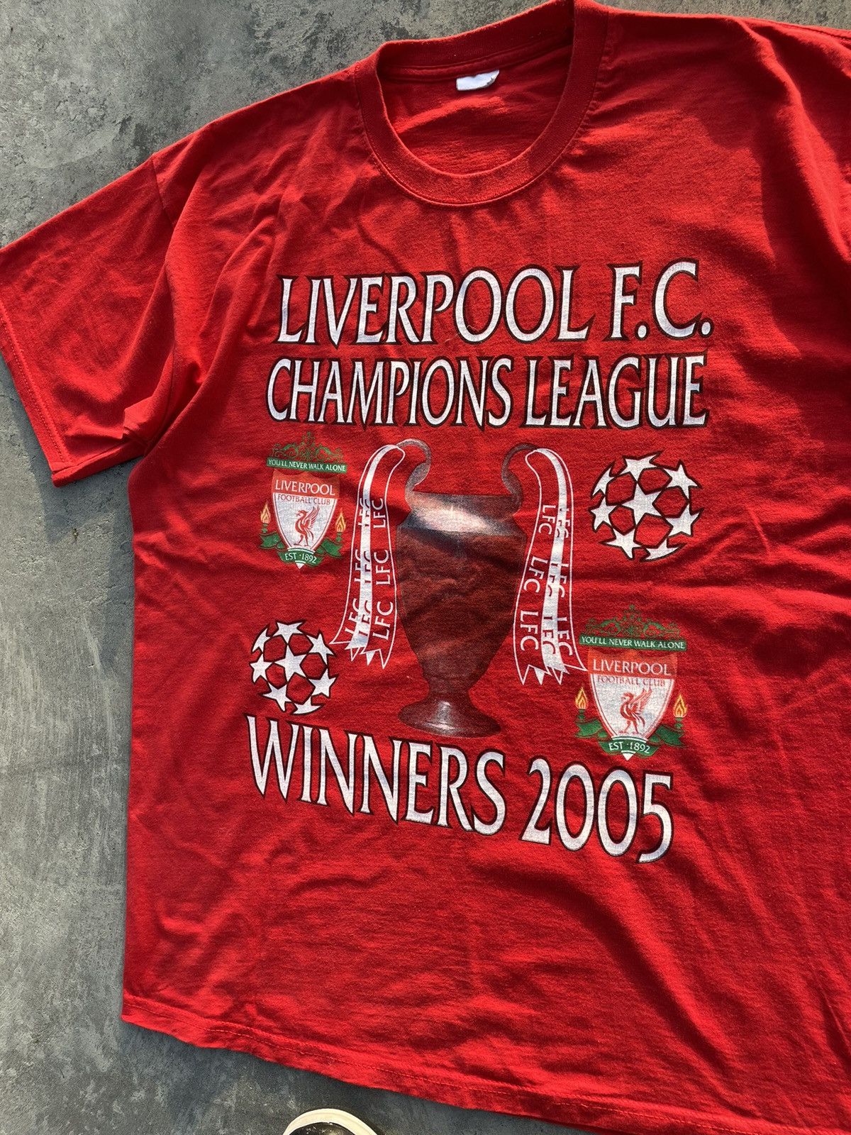 Vintage Vintage RARE Liverpool 2005 T -Shirt Football Jersey Y2K Size US M / EU 48-50 / 2 - 3 Thumbnail