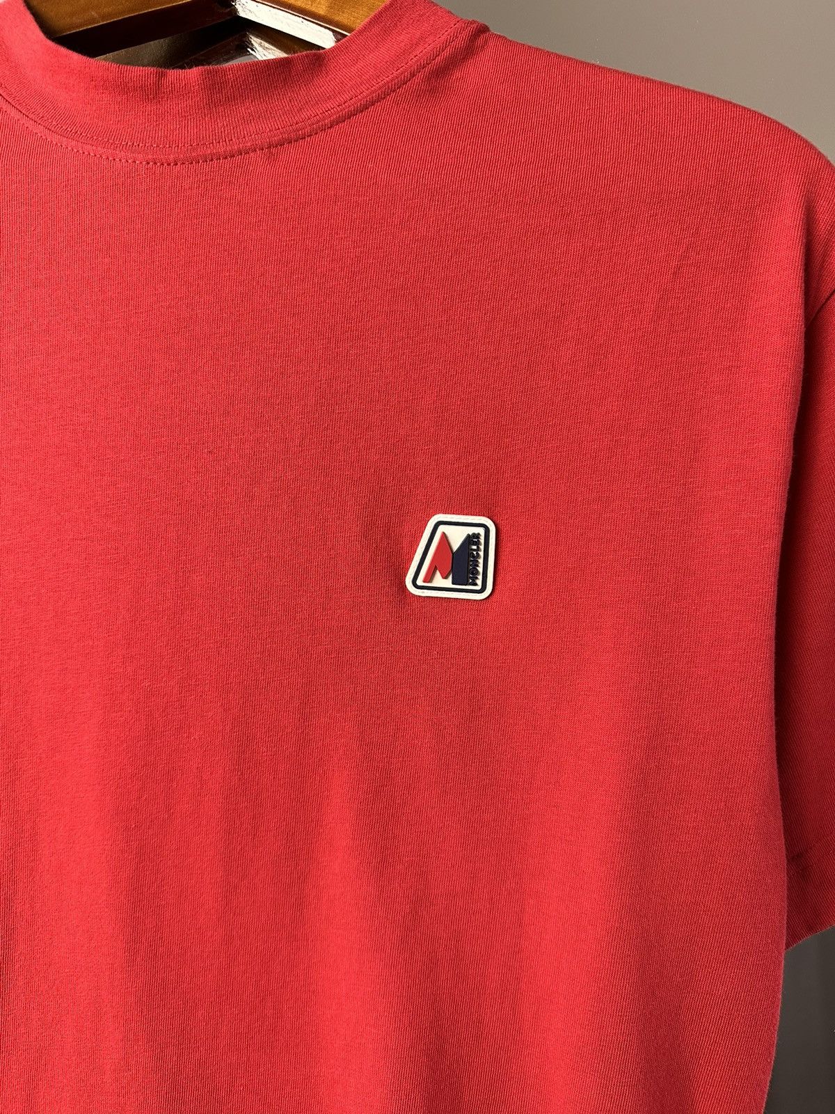 Moncler Moncler Maglia T-Shirt Patch Logo Red Tee Size US M / EU 48-50 / 2 - 4 Thumbnail