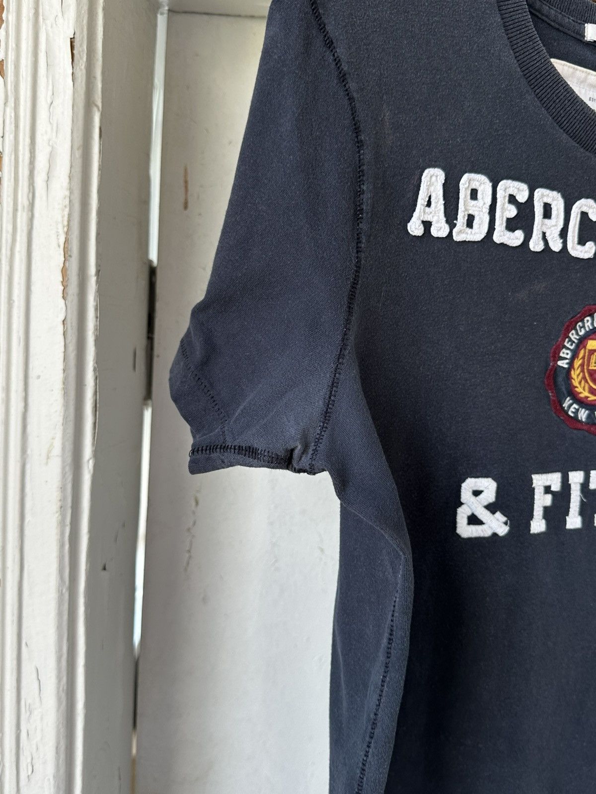 If Six Was Nine Vintage Abercrombie & Fitch Navy T-shirt Size US M / EU 48-50 / 2 - 6 Thumbnail