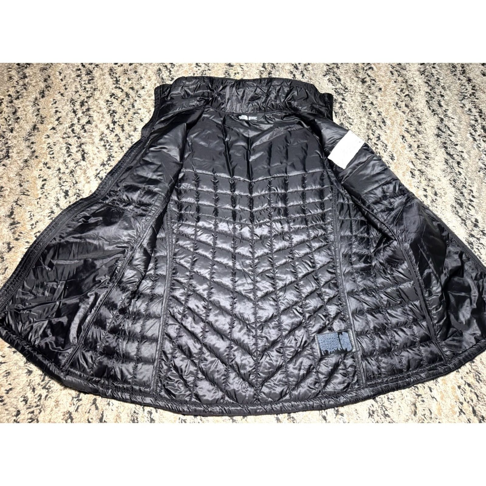 The North Face VINTAGE: The North Face Vest Womens Medium Black TNF ThermoBall Puffer Full Zip CRISPR Size M / US 6-8 / IT 42-44 - 5 Thumbnail