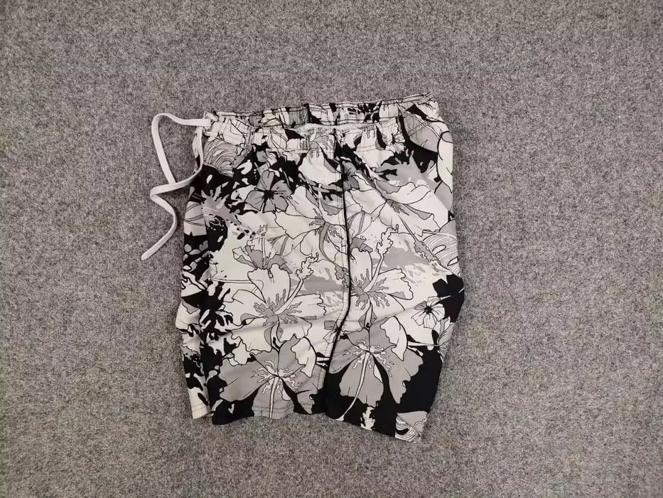 Nike Vintage 90's Nike Casual Polyester Multi logo Flowers Shorts Size US 36 / EU 52 - 4 Thumbnail