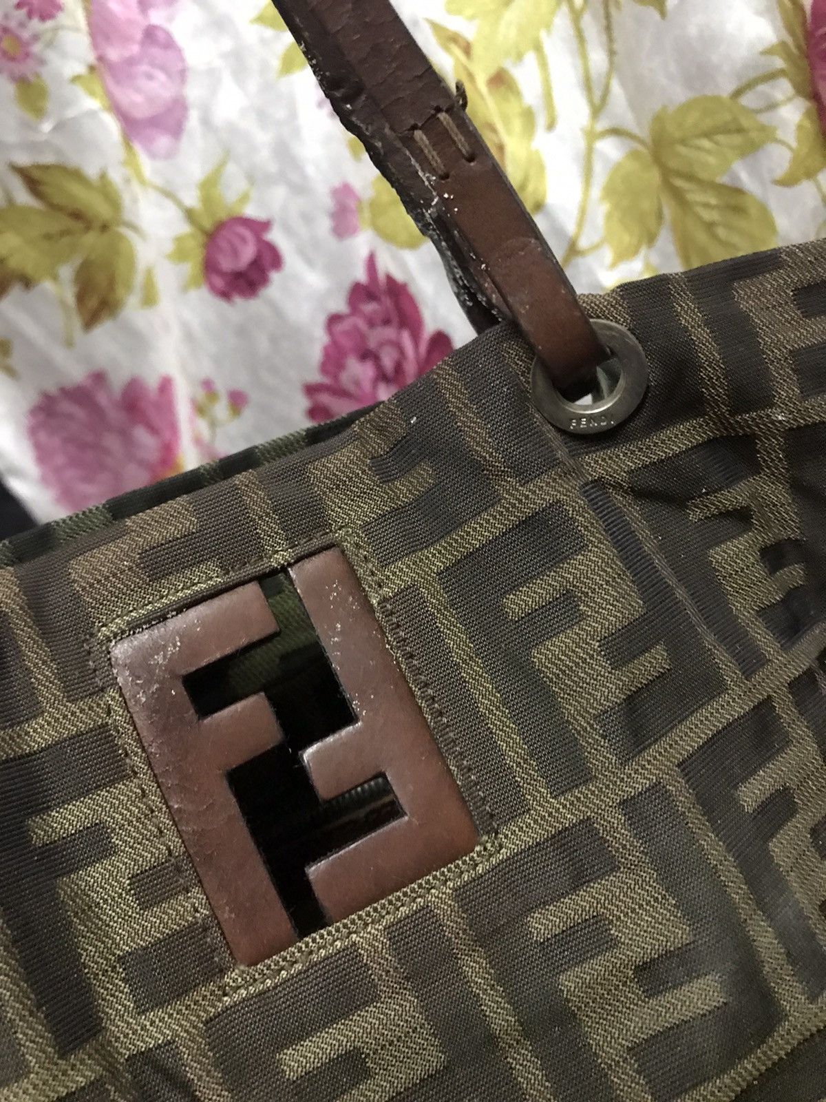 Fendi Authentic Fendi Tote Bag (number code 8315878) Size ONE SIZE - 7 Thumbnail