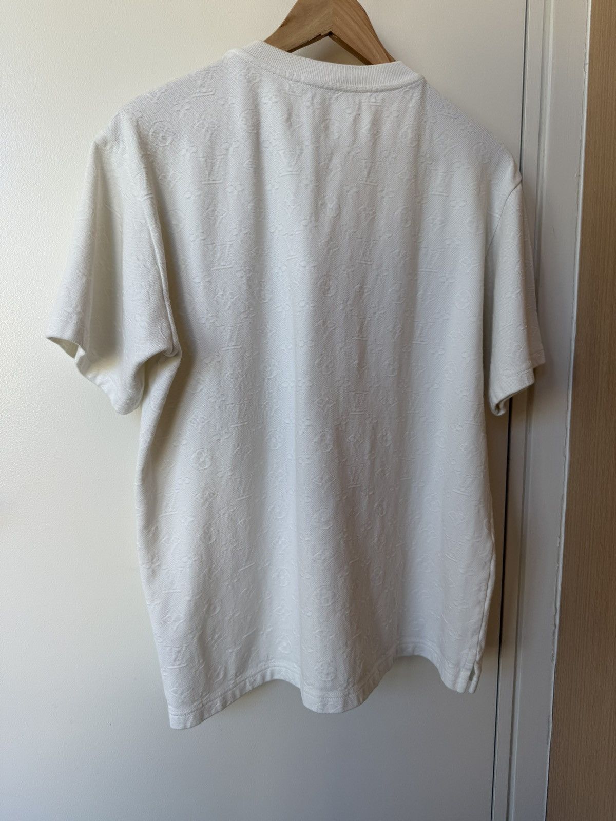 Louis Vuitton Louis Vuitton white monogram t-shirt Size US XL / EU 56 / 4 - 2 Thumbnail