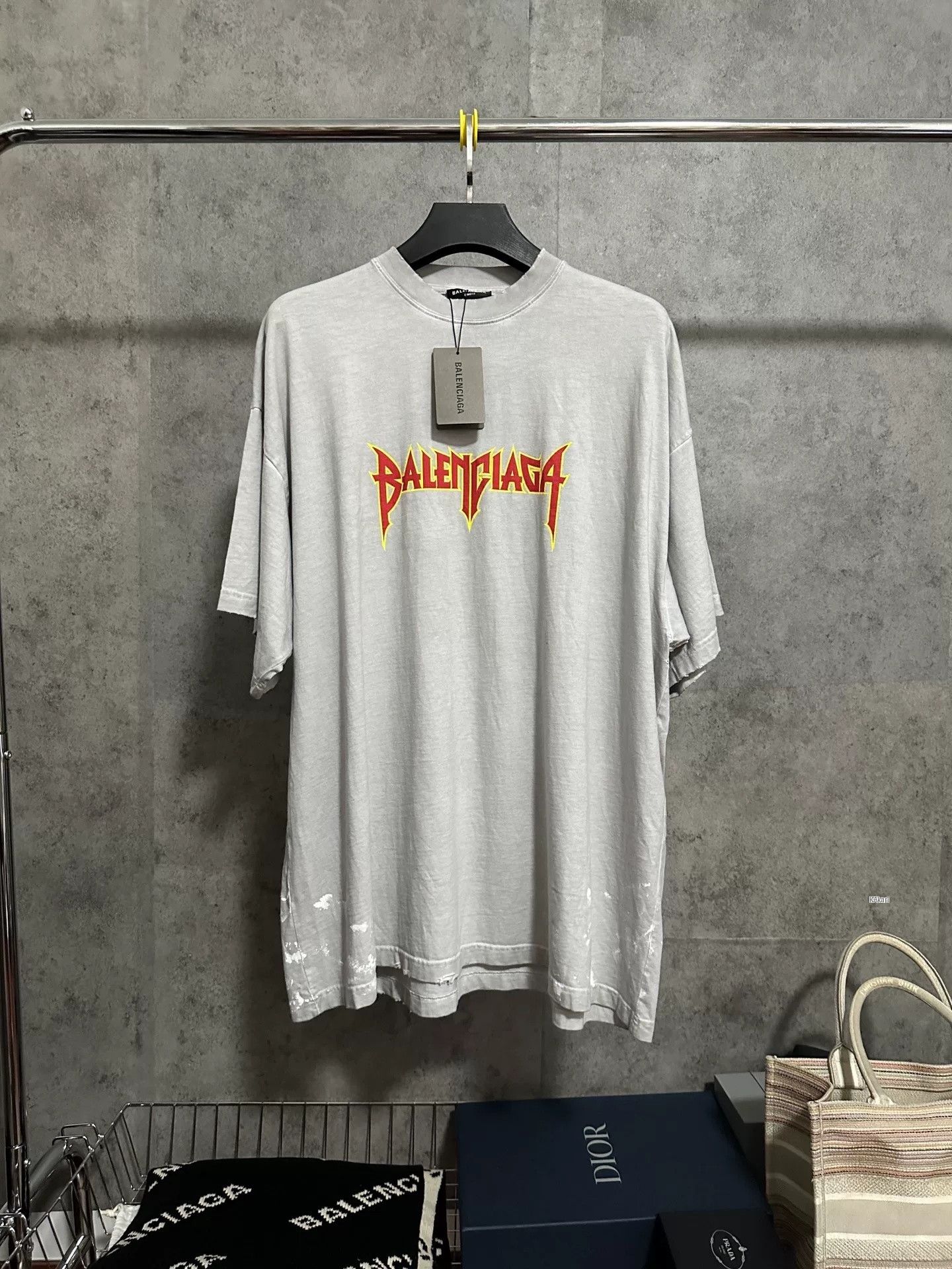 Balenciaga Balenciaga Distressed Splatter Short Sleeve T-Shirt Size US XL / EU 56 / 4 - 1 Thumbnail