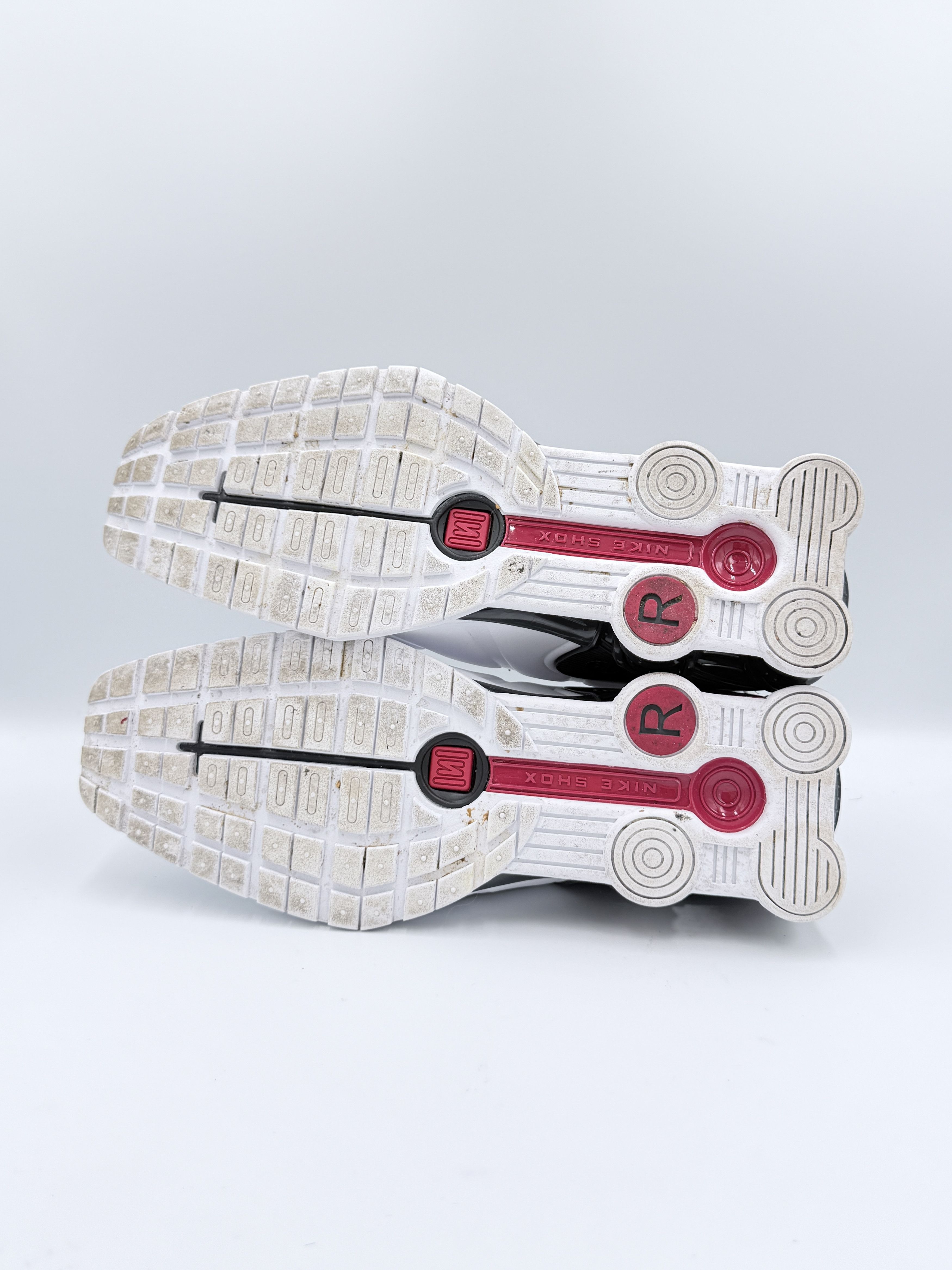 Martine Rose × Nike Martine Rose Nike Shox MR4 Mule Metallic Platinum Red Size US 8 / EU 41 - 7 Thumbnail