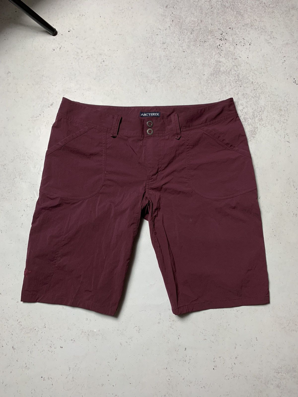 Arc'teryx × Vintage Vintage Arc'teryx Bordeaux Nylon Metal Cargo Shorts 34 Y2K Size 34" / US 12 / IT 48 - 5 Thumbnail