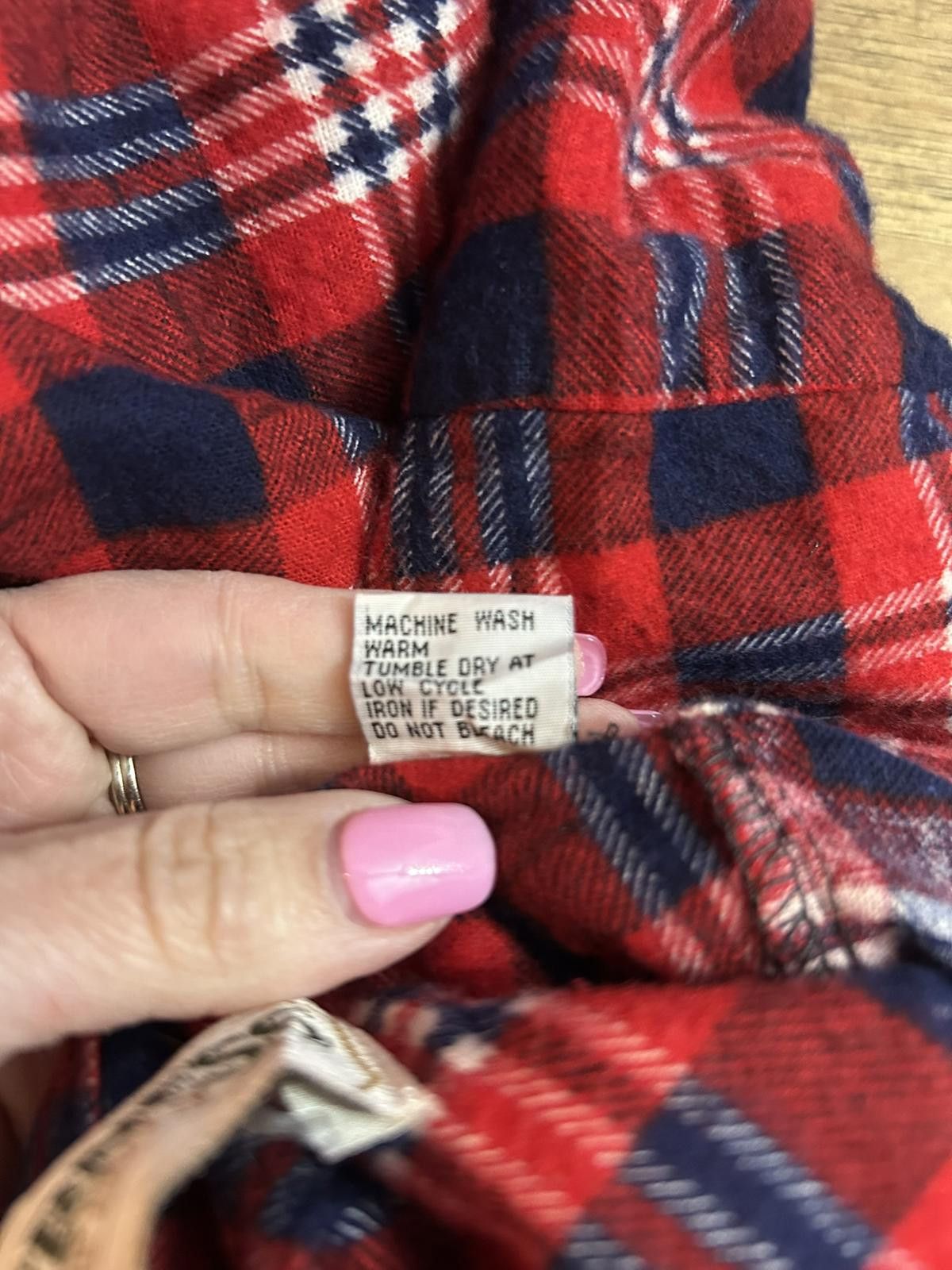 Other Men's Wilderness Red and Navy Plaid Casual Shirt Size US L / EU 52-54 / 3 - 4 Thumbnail