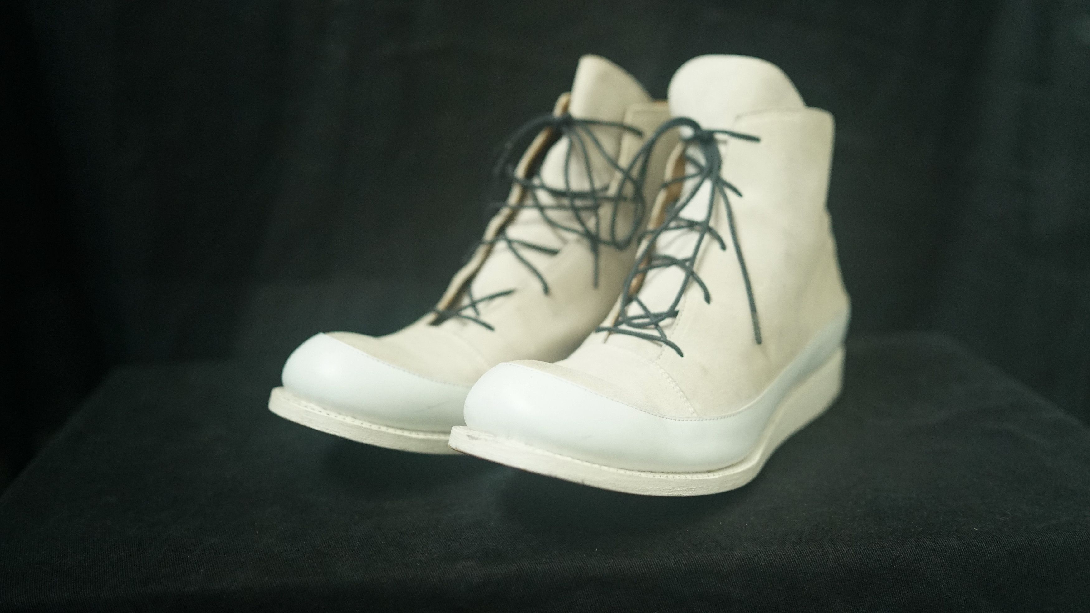 Song For The Mute Sneaker Boot Bench made by hand Size US 11.5 / EU 44-45 - 1 Thumbnail