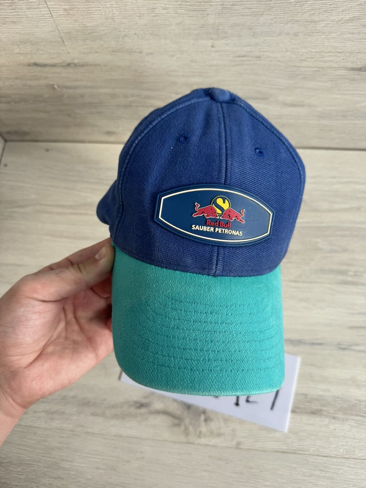 Red Bull Red bull sauber petronas vintage cap hat Size ONE SIZE - 2 Thumbnail
