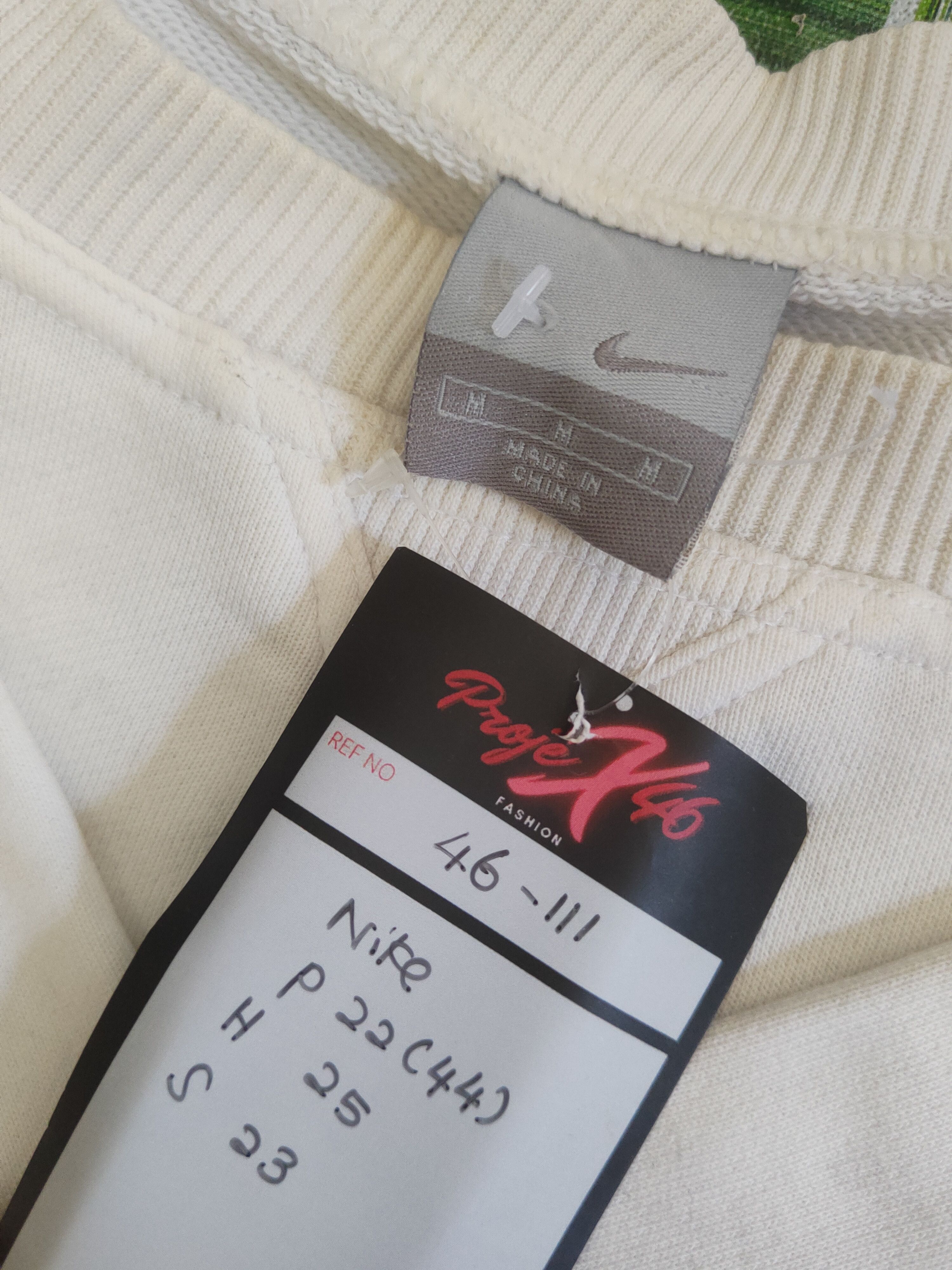 Nike DL Nike White Sweatshirts #46-111 Size US M / EU 48-50 / 2 - 11 Thumbnail