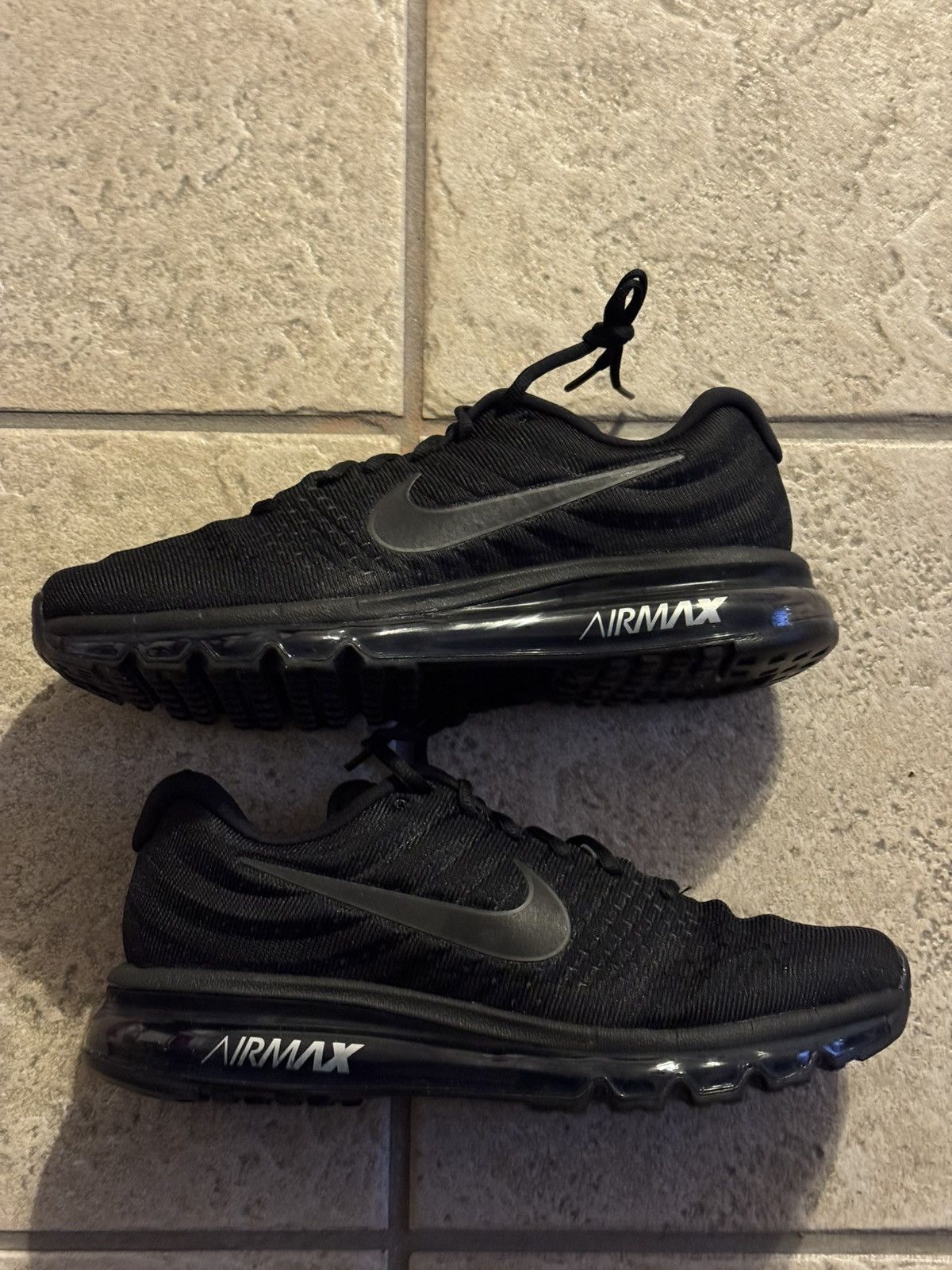 Nike Air Max 2017 Triple Black Size US 9.5 / EU 42-43 - 3 Thumbnail