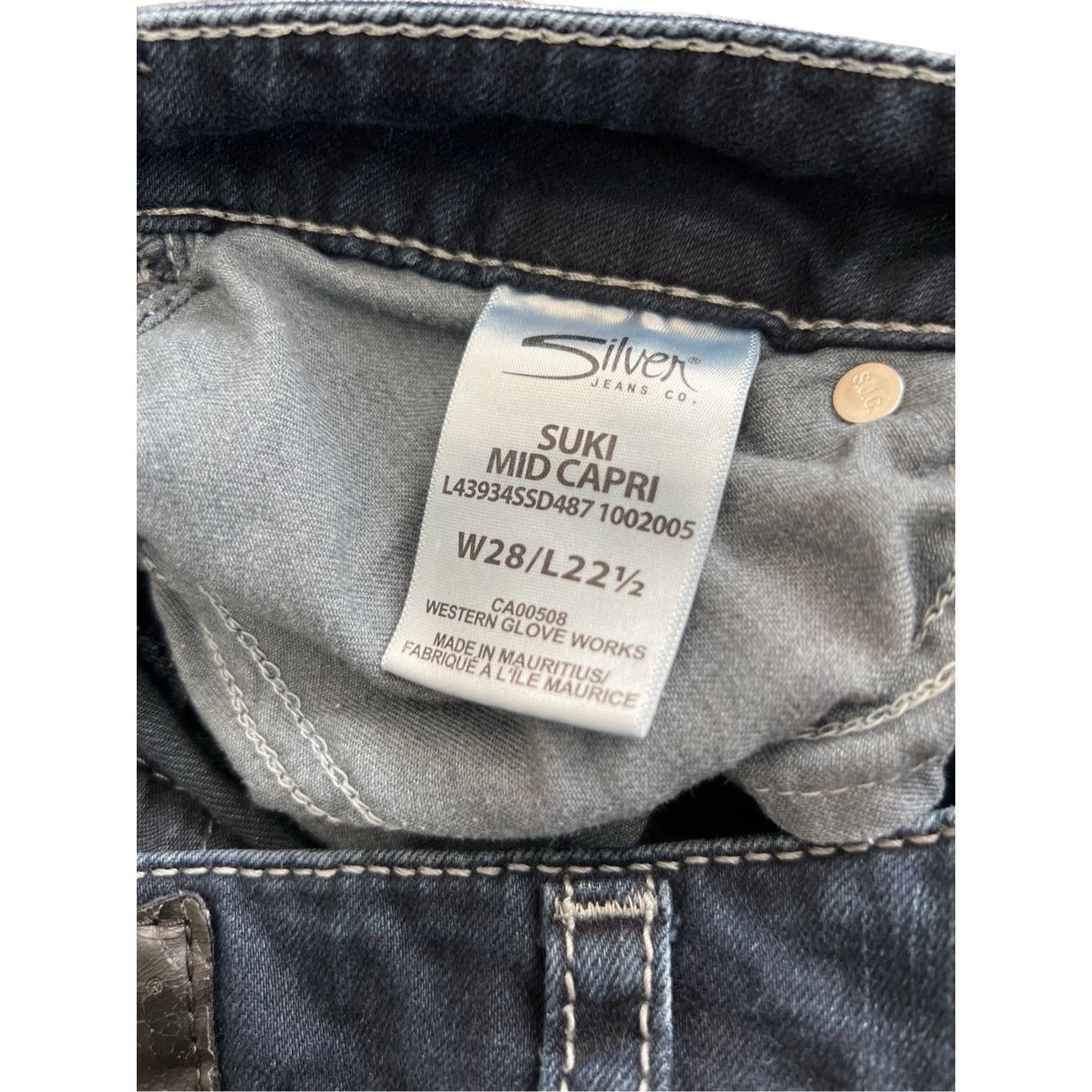Silver Jeans Co. Silver Jean Co. Denim Suki mid Capri jean size 28x23 Size 28" / US 6 / IT 42 - 3 Thumbnail