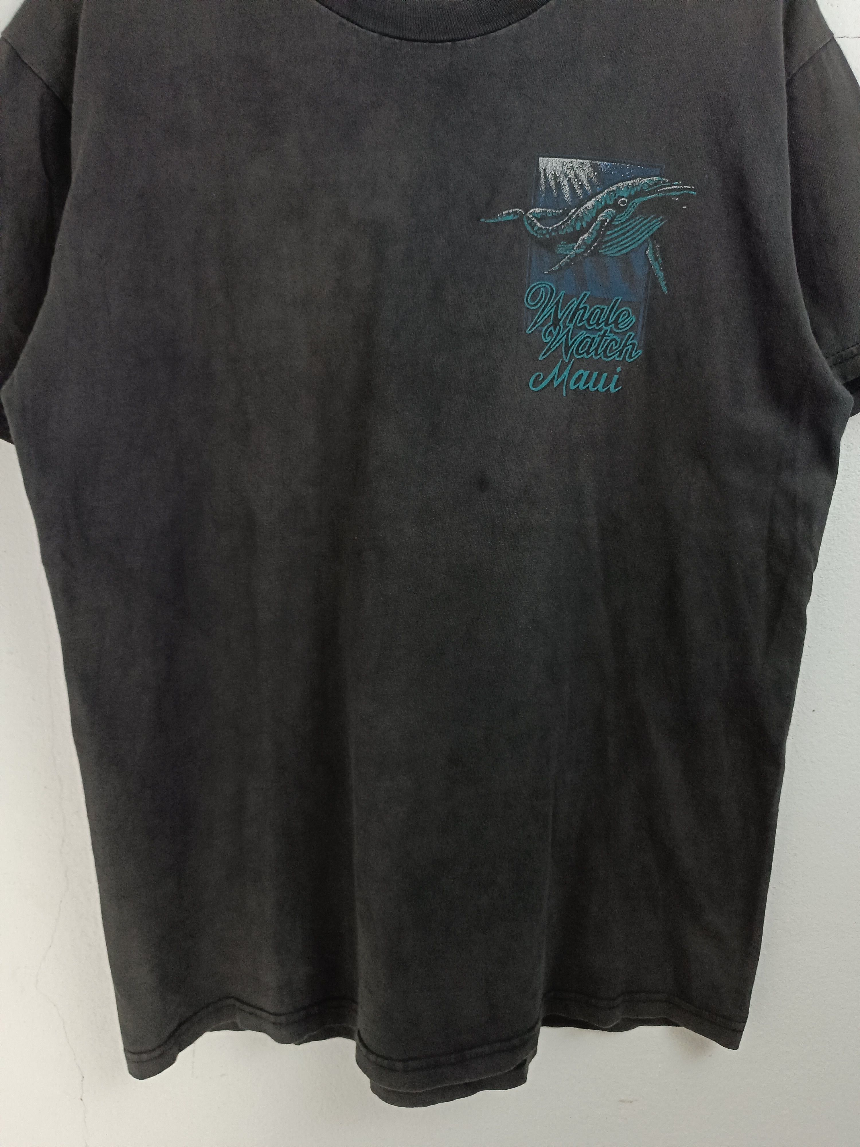 Vintage FADED VINTAGE 90'S MAUI WHALE ISLAND GIANT HAWAII GUAM TEE Size US M / EU 48-50 / 2 - 17 Thumbnail