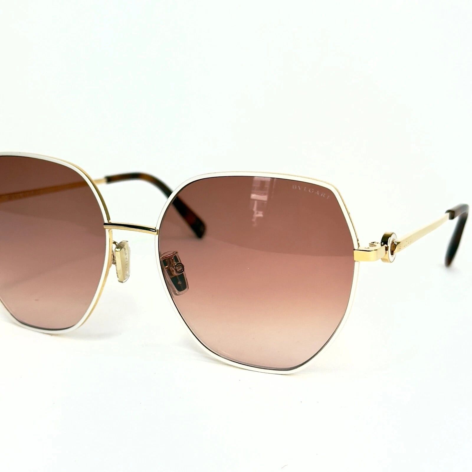 Bvlgari BVLGARI BV40035U COIN Rose Elegant Logo Sunglasses 40035 28F Size ONE SIZE - 9 Thumbnail
