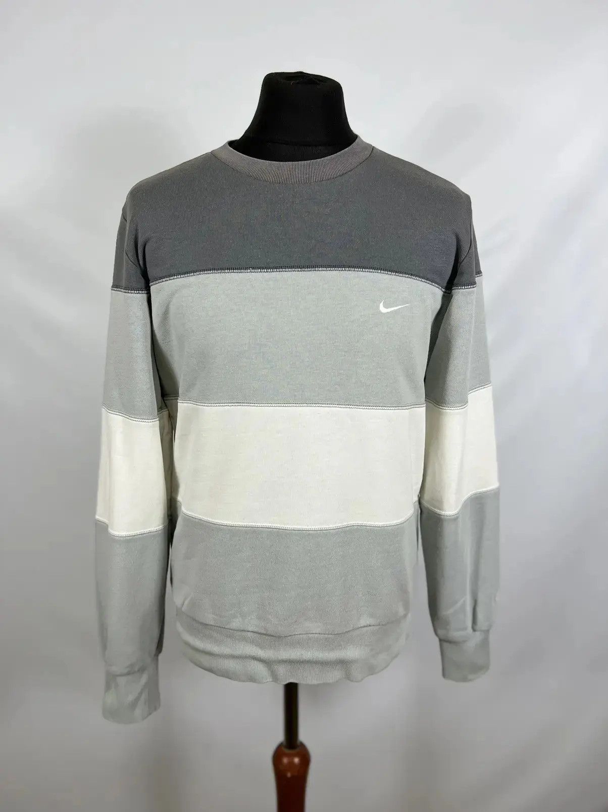 Nike × Vintage Vintage Nike sweatshirt Size US M / EU 48-50 / 2 - 1 Thumbnail