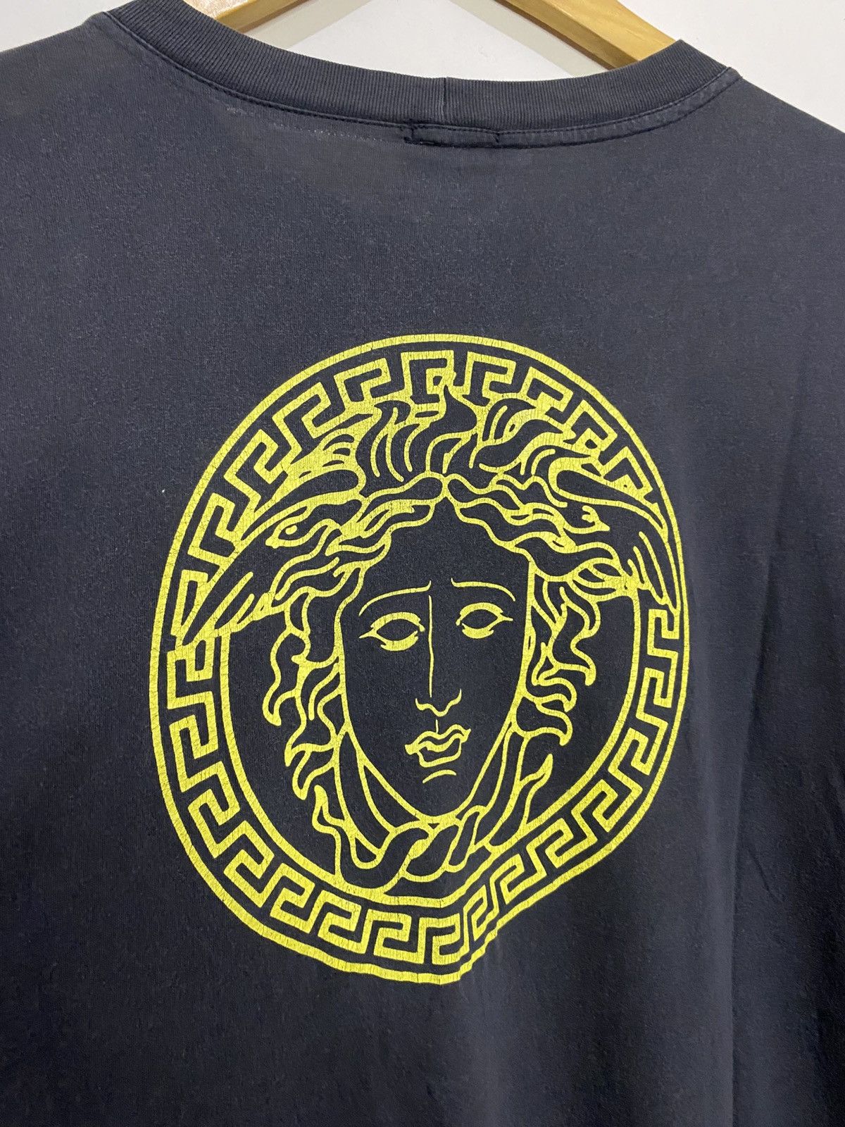 Versace Jeans Couture × Vintage Vintage Versace Jeans Couture South Beach Stories T-Shirt Size US XXL / EU 58 / 5 - 4 Thumbnail