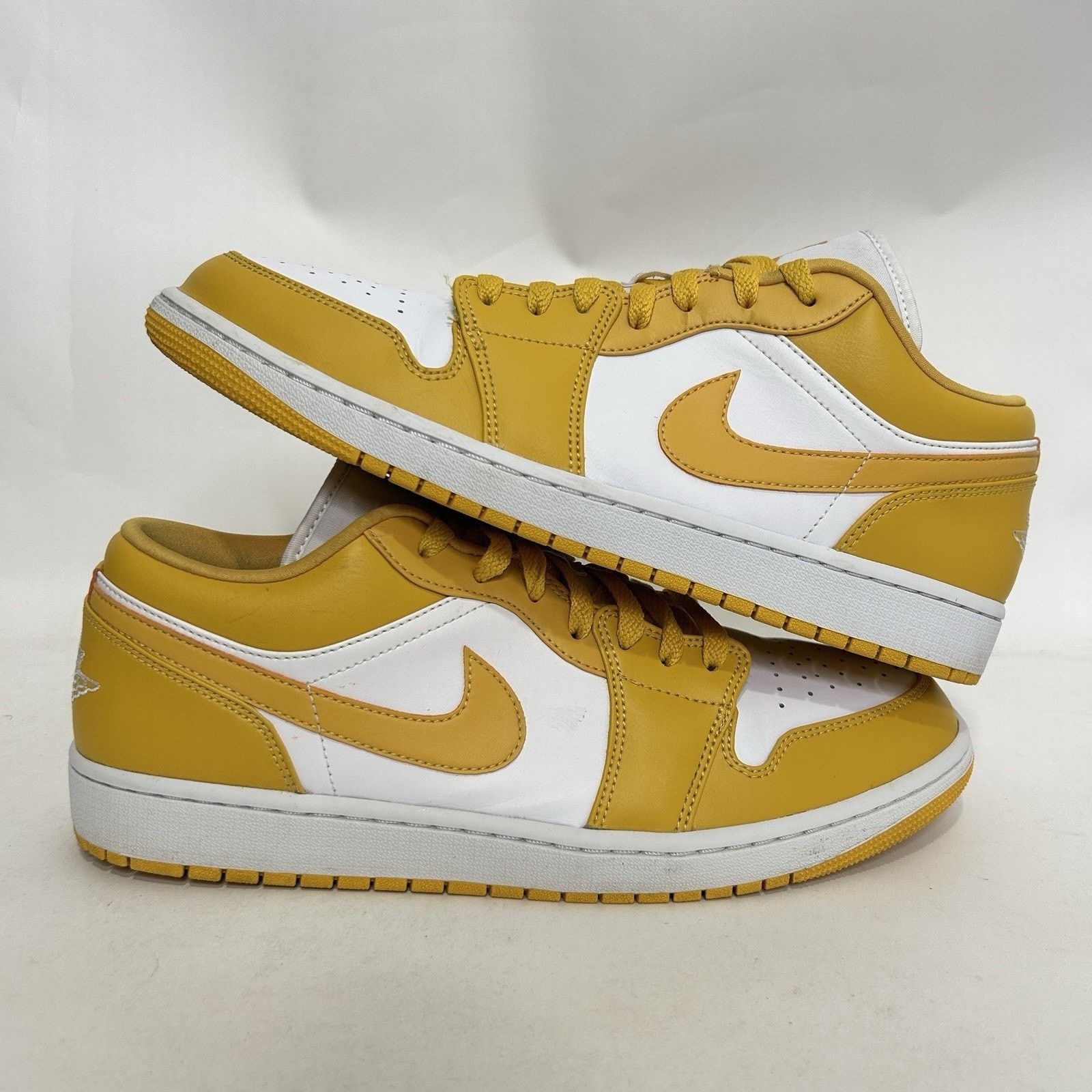 Jordan Brand Nike Air Jordan 1 Low “Pollen/Yellow White” 553558-171 Size US 13 / EU 46 - 1 Thumbnail