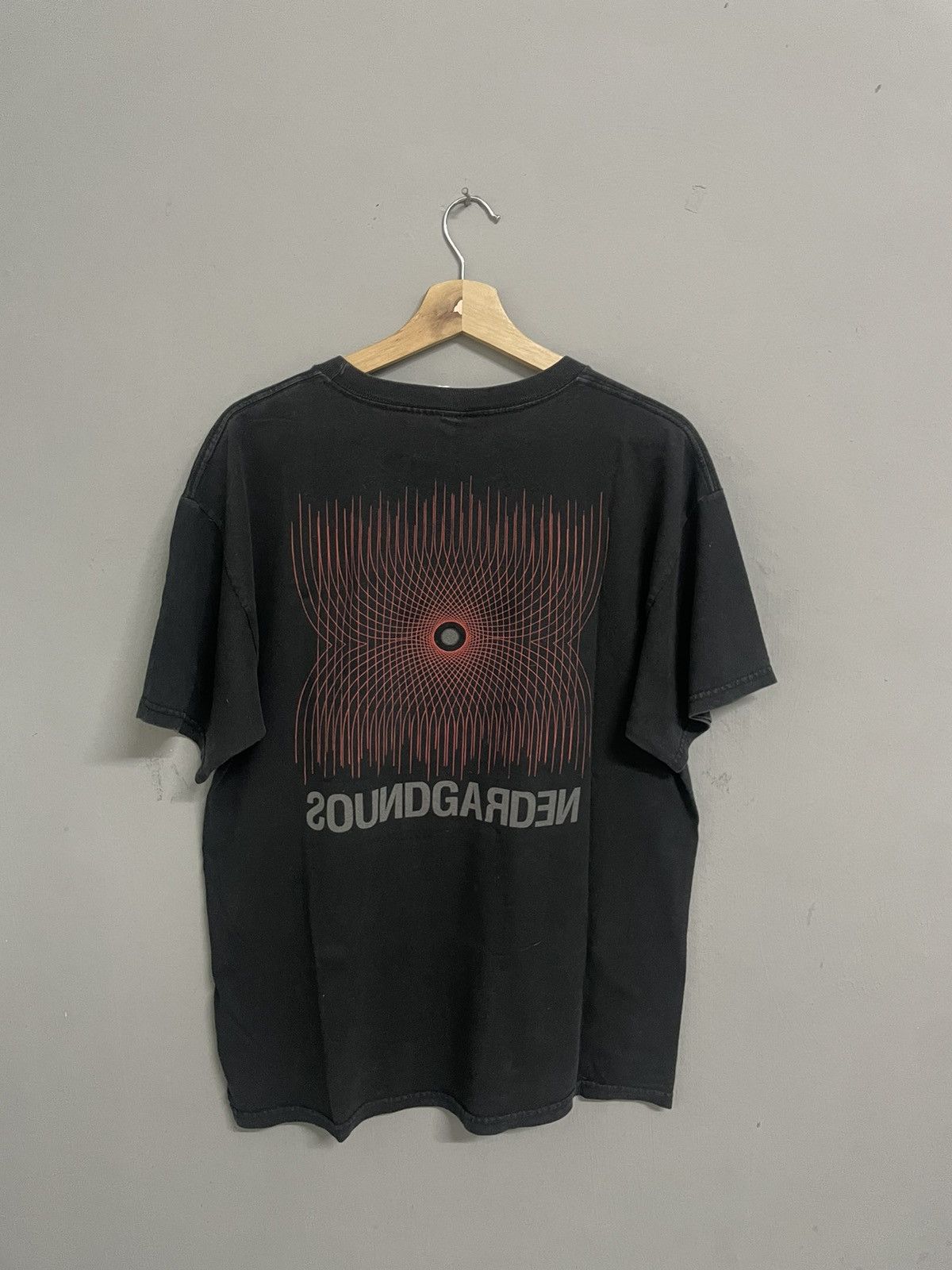 Band Tees × Vintage Vintage Y2K Soundgarden Black Hole Sun Size US L / EU 52-54 / 3 - 4 Thumbnail
