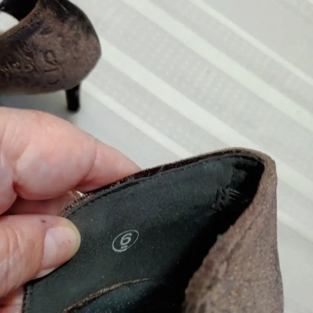Other Vintage Velvet Fur-Heel Mules — Baroque Brown Floral, Size 6 Size US 6 / IT 36 - 9 Thumbnail