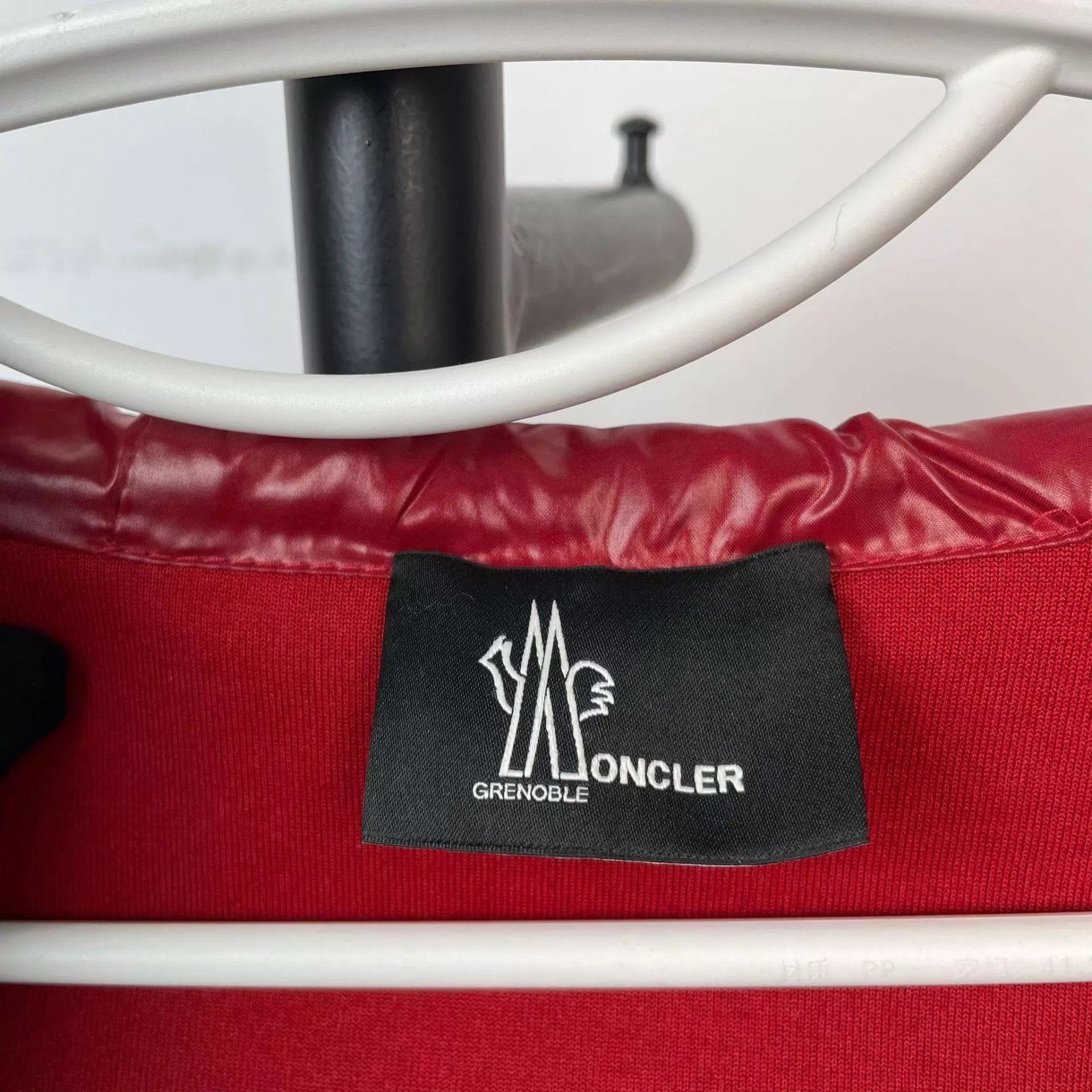 Moncler Moncler Maglia Lightweight Red Puffer Jacket Size S / US 4 / IT 40 - 7 Thumbnail